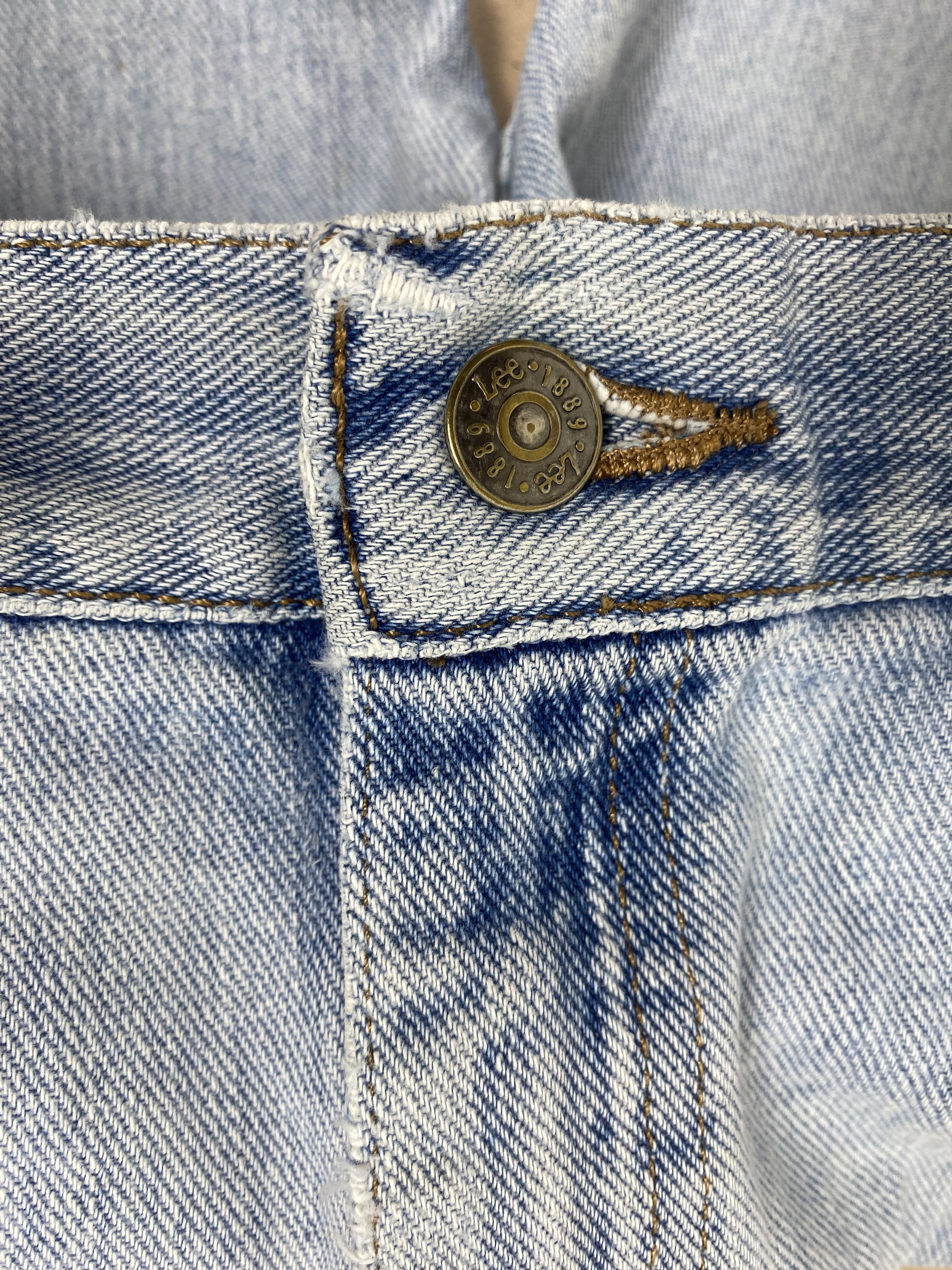 Lee Vintage Lee Straight Cut Faded Light Wash Jeans P0436 Size US 39 - 14 Thumbnail