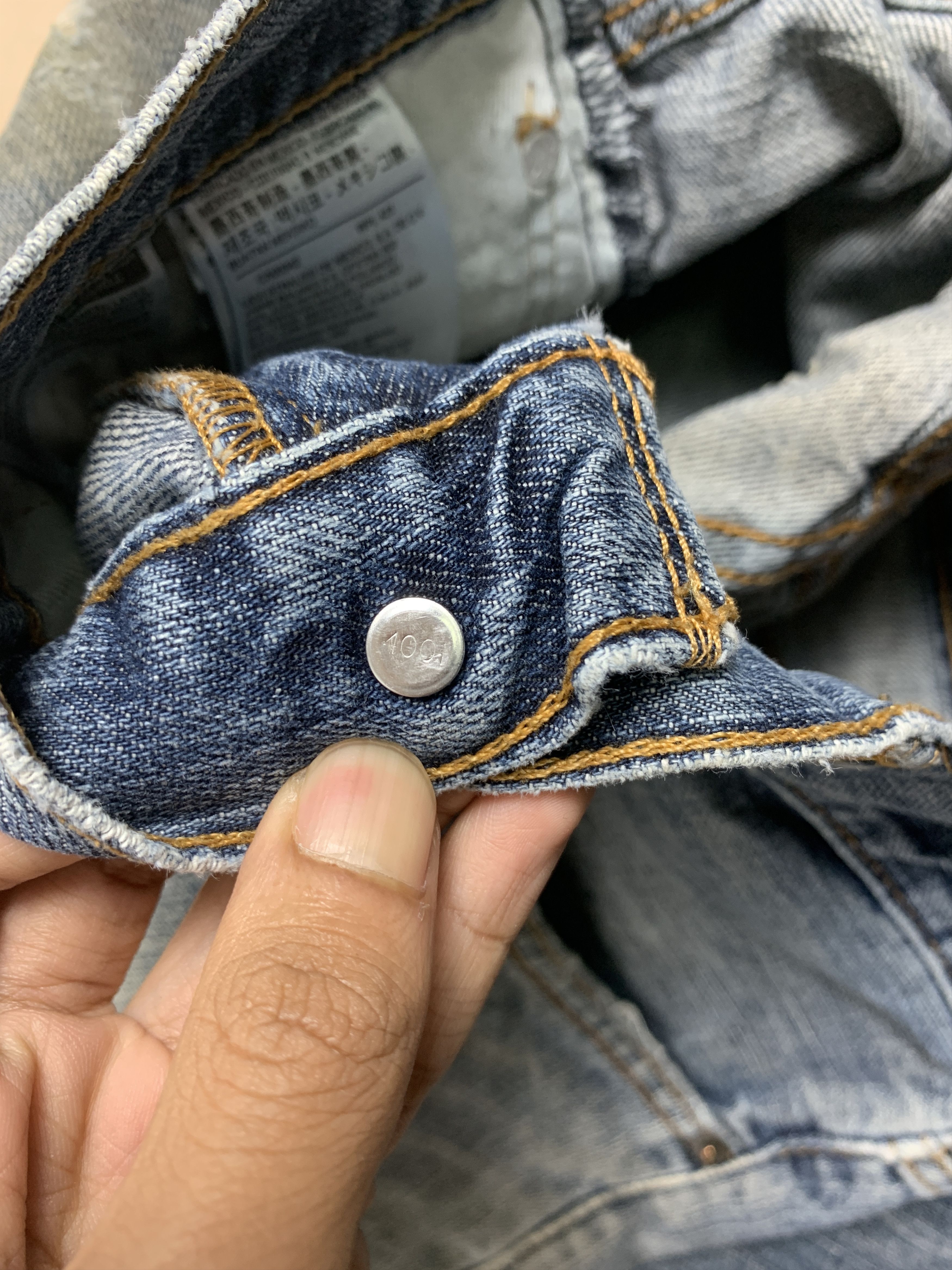 Levi's Vintage Levis 559 Straight Cut Distressed Blue Jeans Size US 32 / EU 48 - 21 Thumbnail