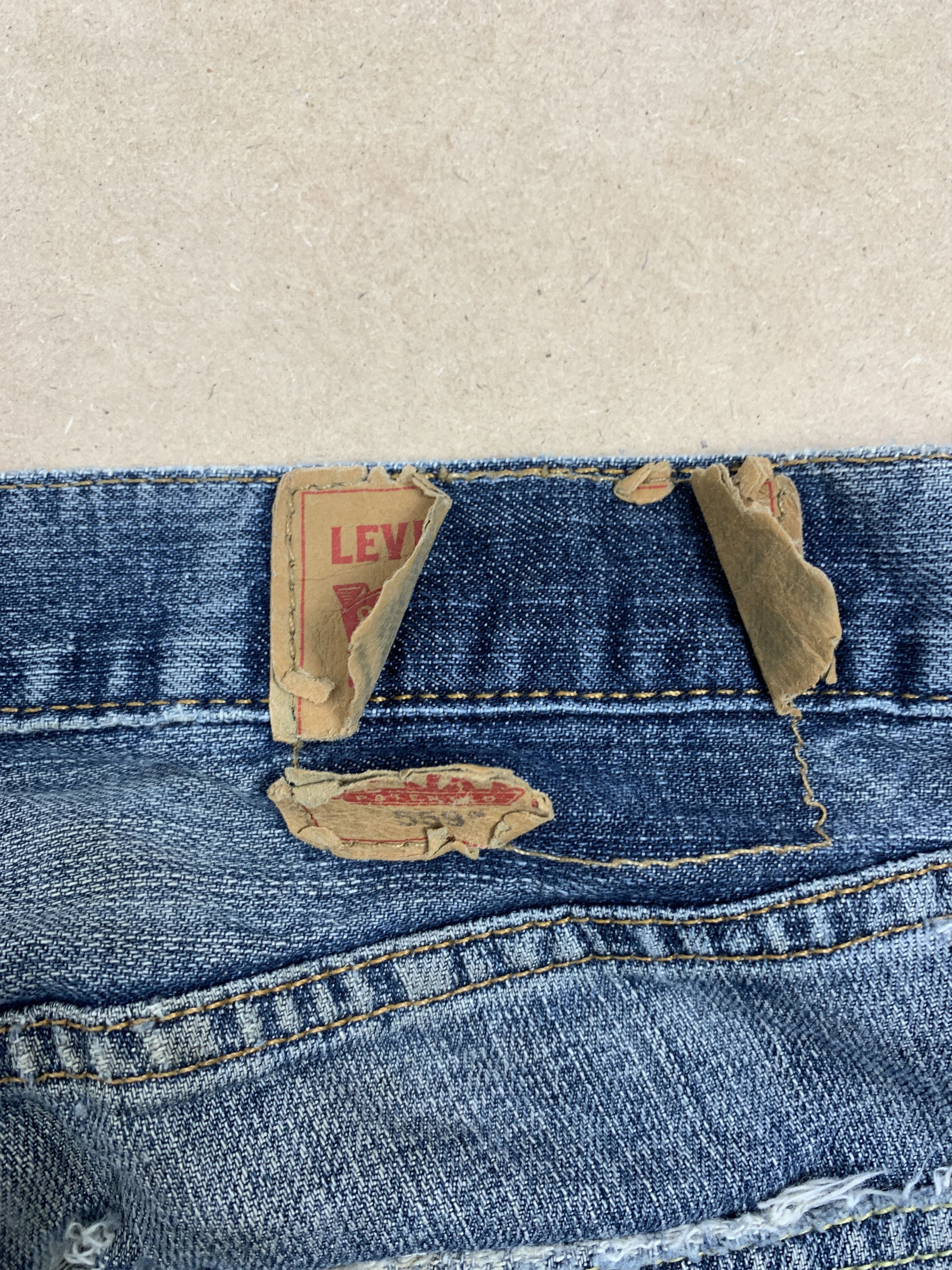 Levi's Vintage Levis 559 Straight Cut Distressed Blue Jeans Size US 32 / EU 48 - 11 Thumbnail