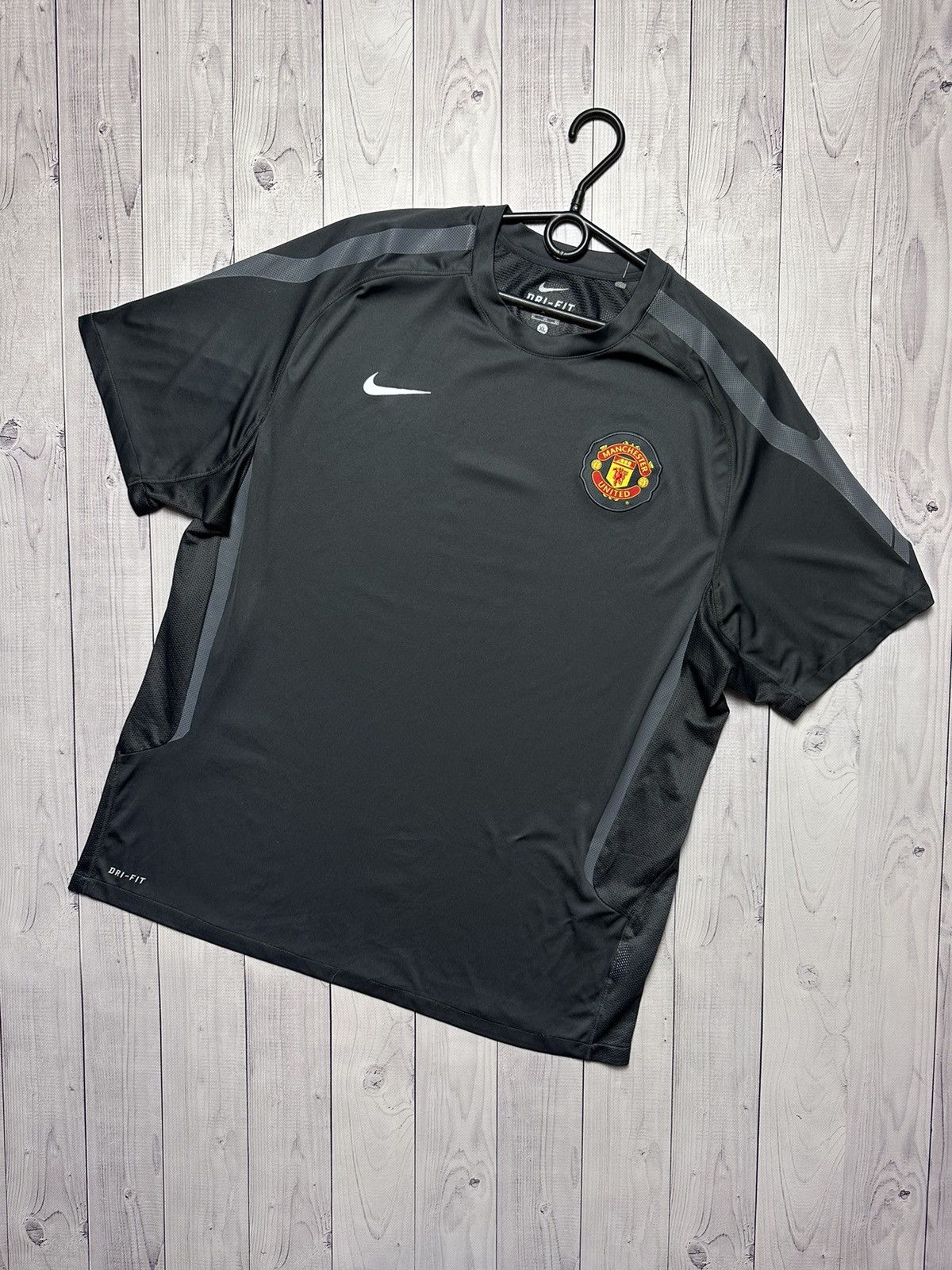 Nike × Vintage Vintage Nike Manchester United soccer jersey size XL Size US XL / EU 56 / 4 - 1 Thumbnail