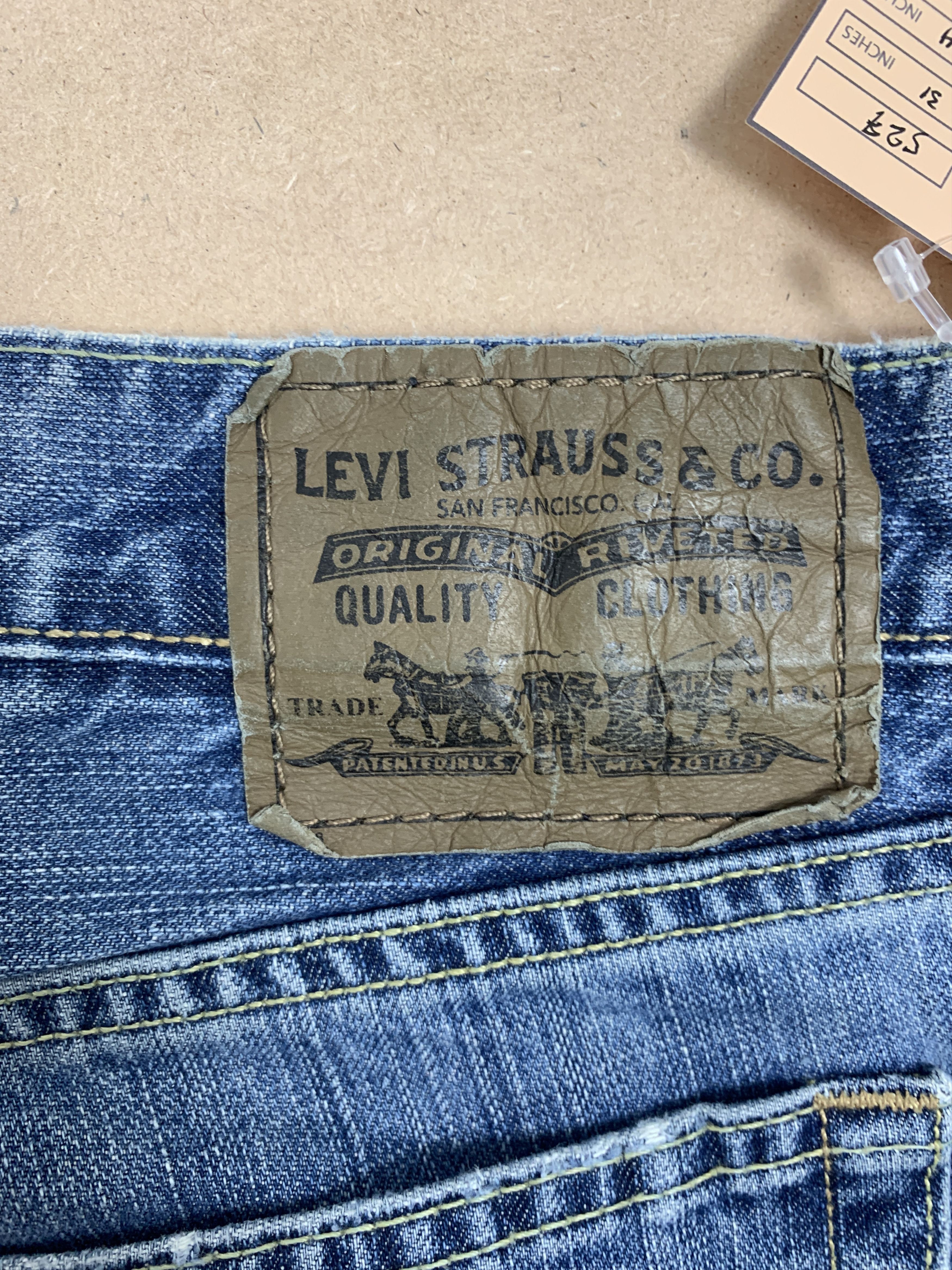 Levi's Vintage Levis 527 Boot Cut Distressed Faded Mid Wash Jeans Size US 31 - 12 Thumbnail
