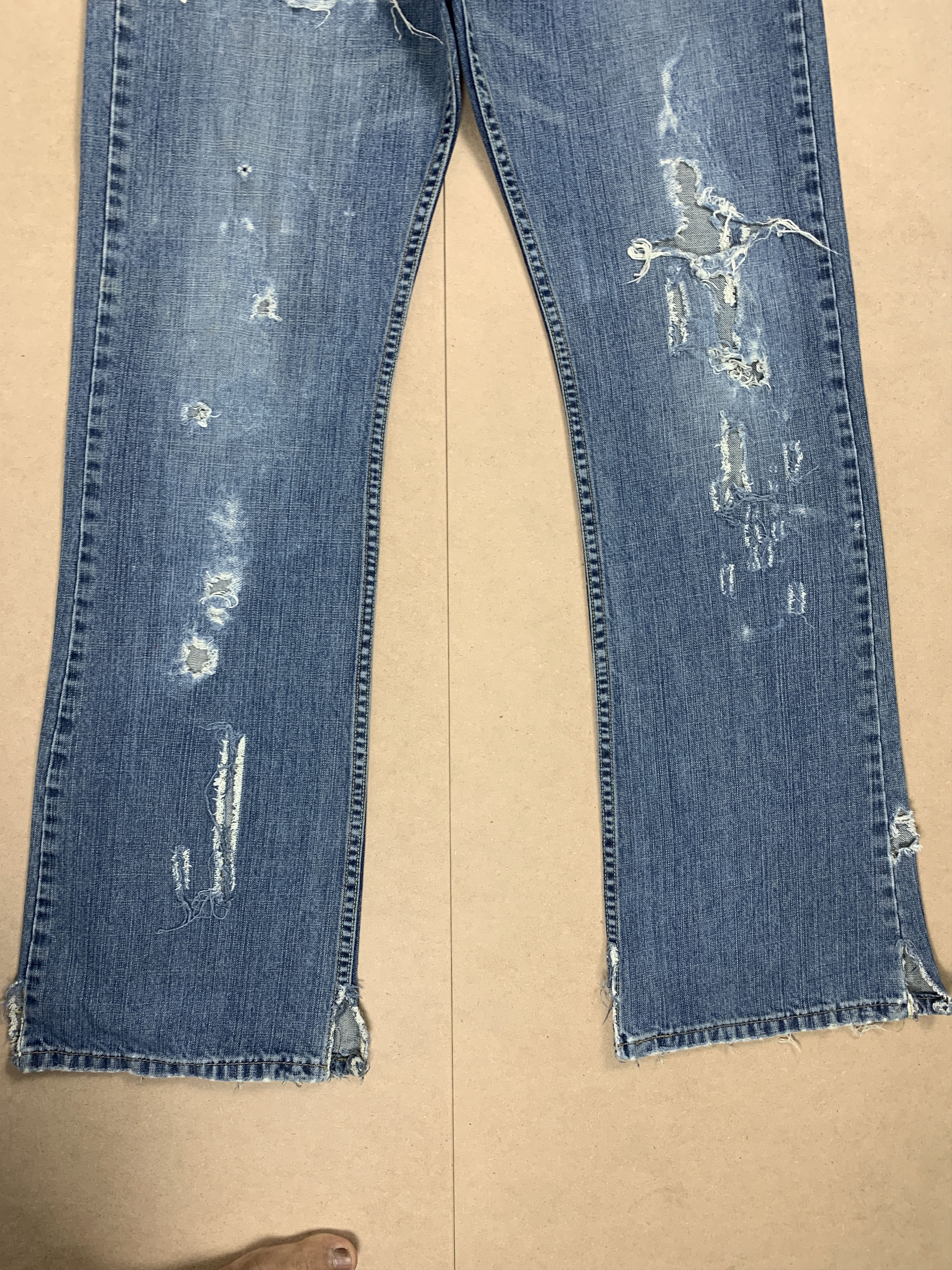 Levi's Vintage Levis 527 Boot Cut Distressed Faded Mid Wash Jeans Size US 31 - 4 Thumbnail