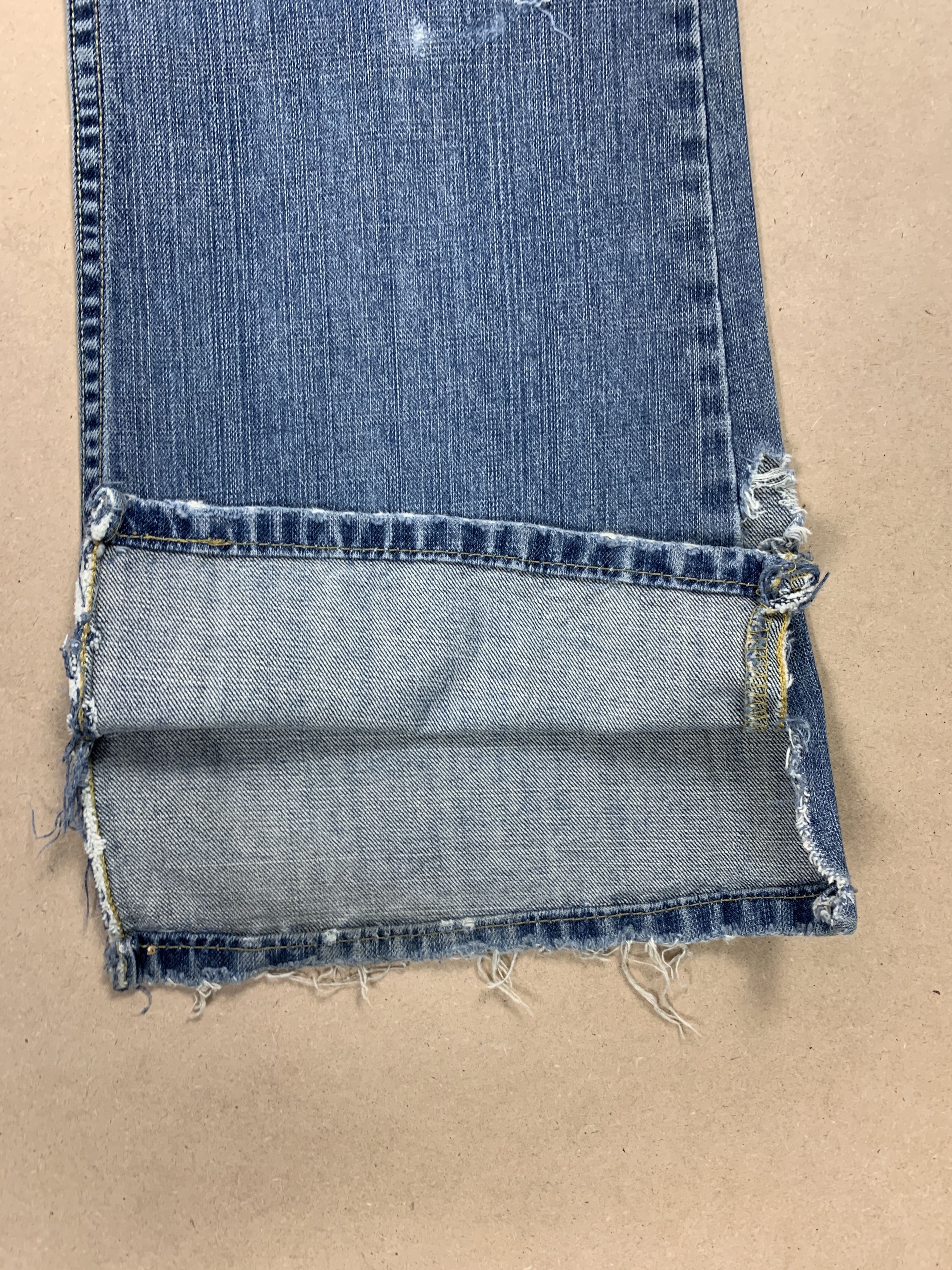 Levi's Vintage Levis 527 Boot Cut Distressed Faded Mid Wash Jeans Size US 31 - 5 Thumbnail