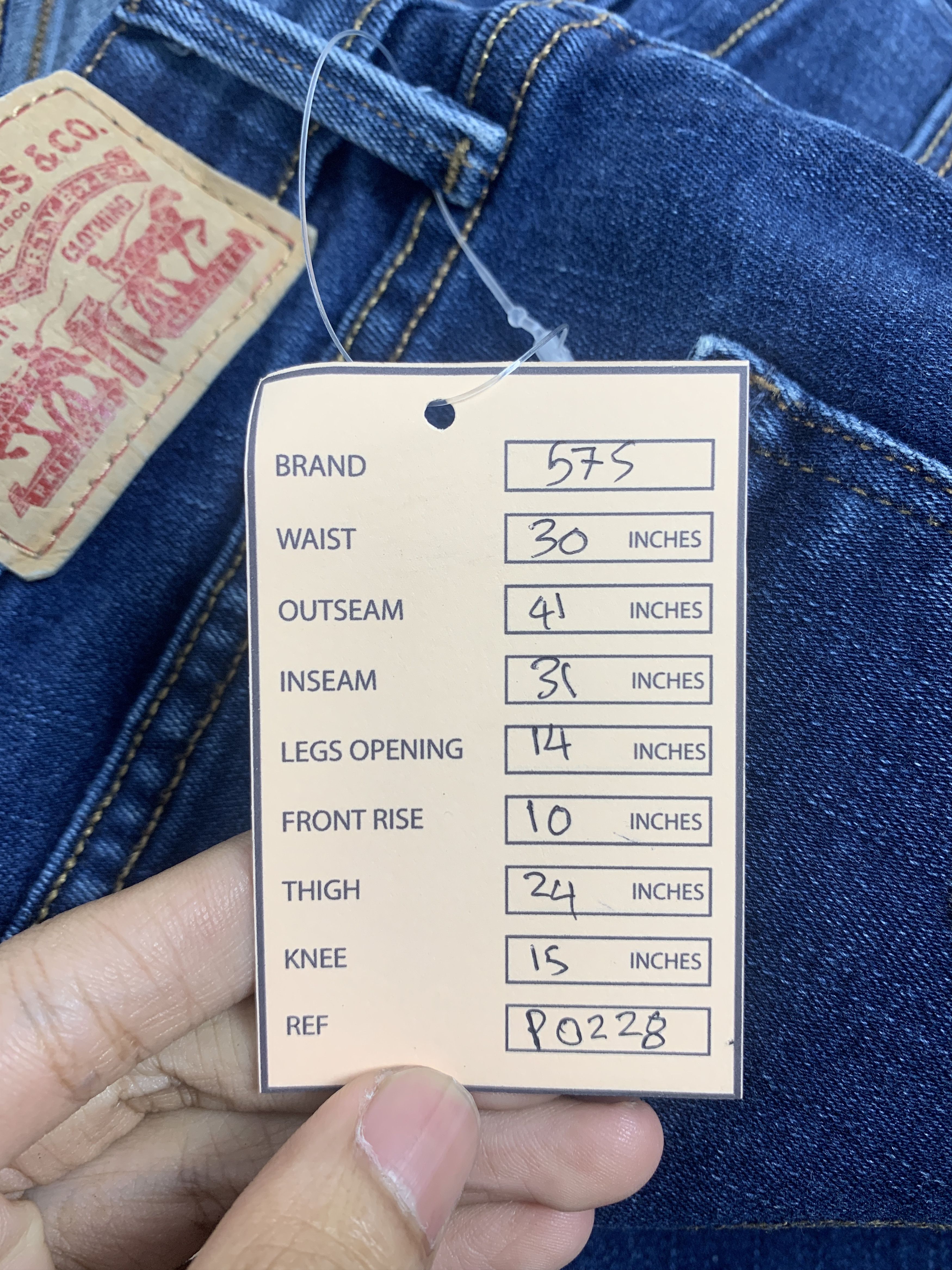 Levi's Vintage Levis 575 Mid Rise Skinny Faded Blue Jeans Size US 30 / EU 46 - 19 Thumbnail