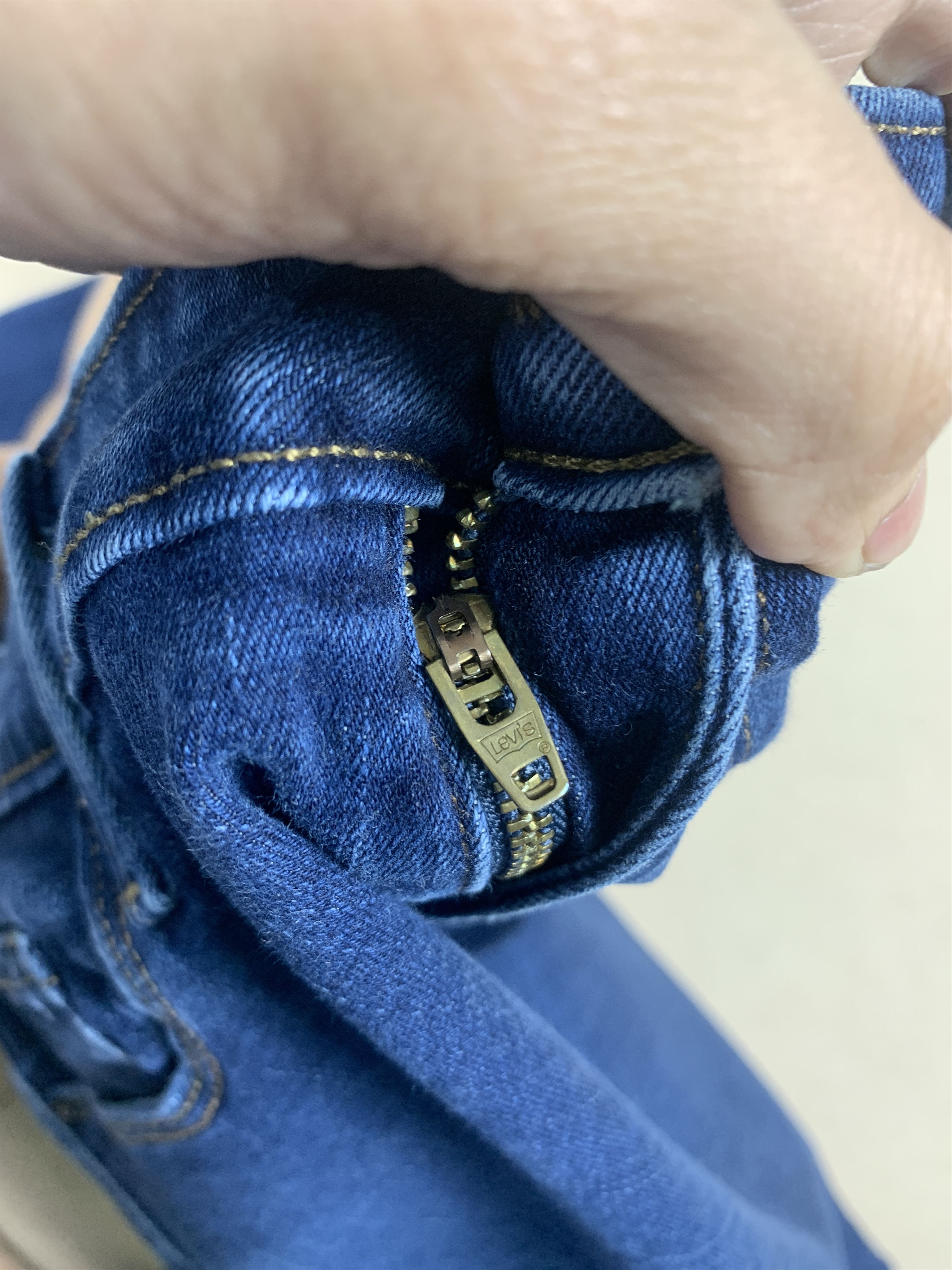 Levi's Vintage Levis 575 Mid Rise Skinny Faded Blue Jeans Size US 30 / EU 46 - 18 Thumbnail