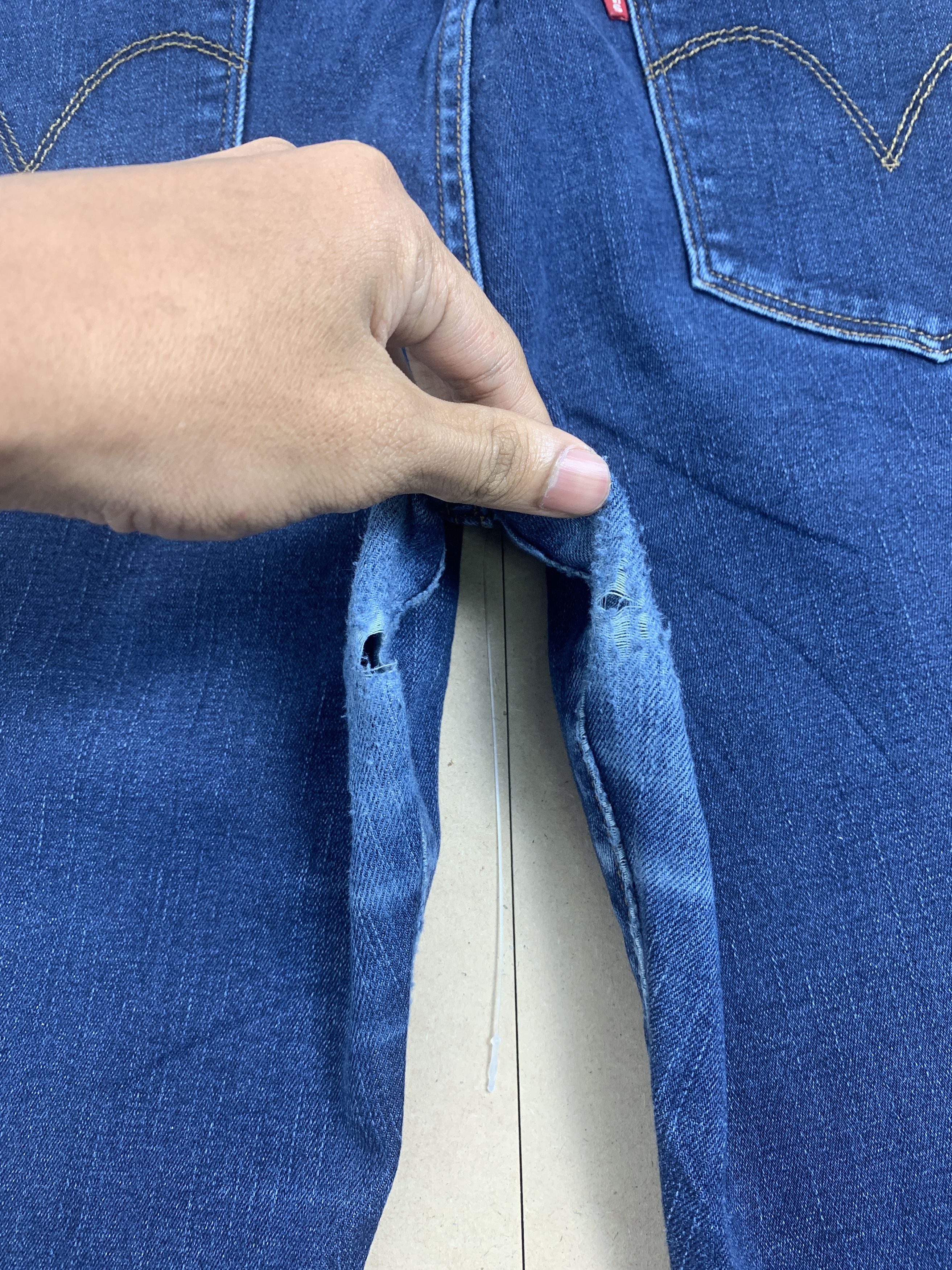 Levi's Vintage Levis 575 Mid Rise Skinny Faded Blue Jeans Size US 30 / EU 46 - 8 Thumbnail