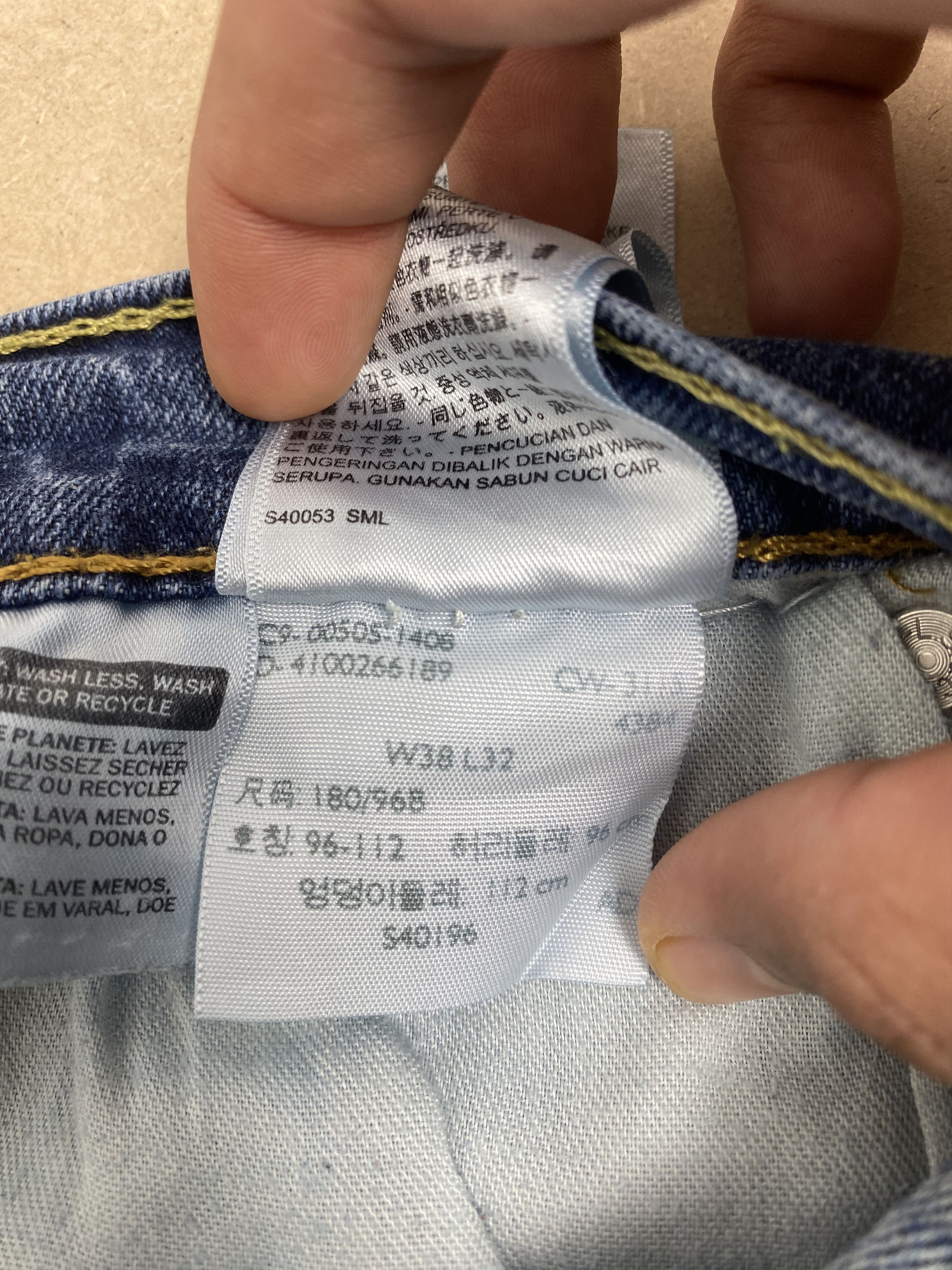 Levi's Vintage Levis 505 Straight Cut Faded Jeans P0412 Size US 36 / EU 52 - 15 Thumbnail