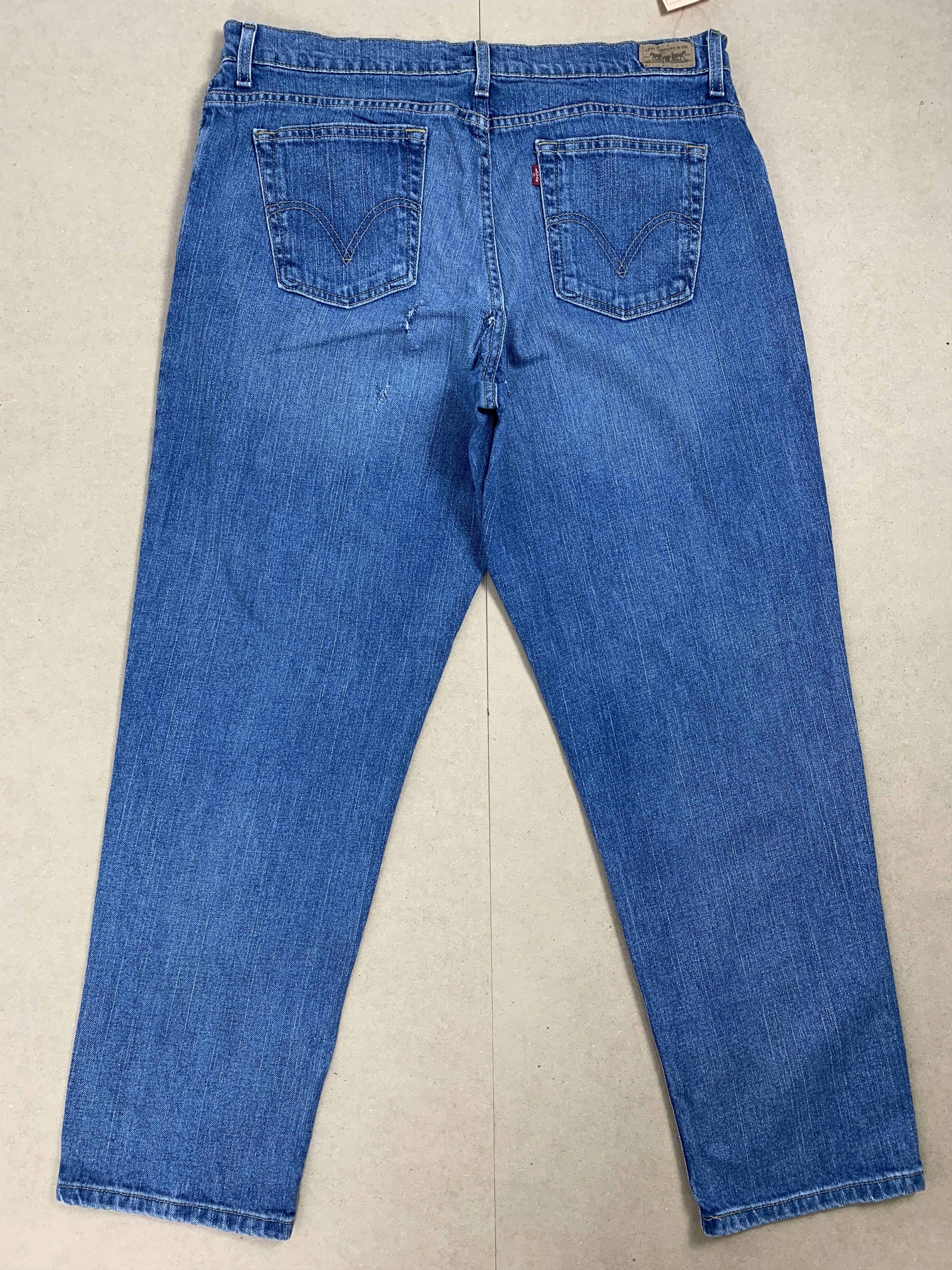 Levi's Vintage LEVI'S 550 Relaxed Tapered Medium Blue Jeans Size US 34 / EU 50 - 6 Thumbnail