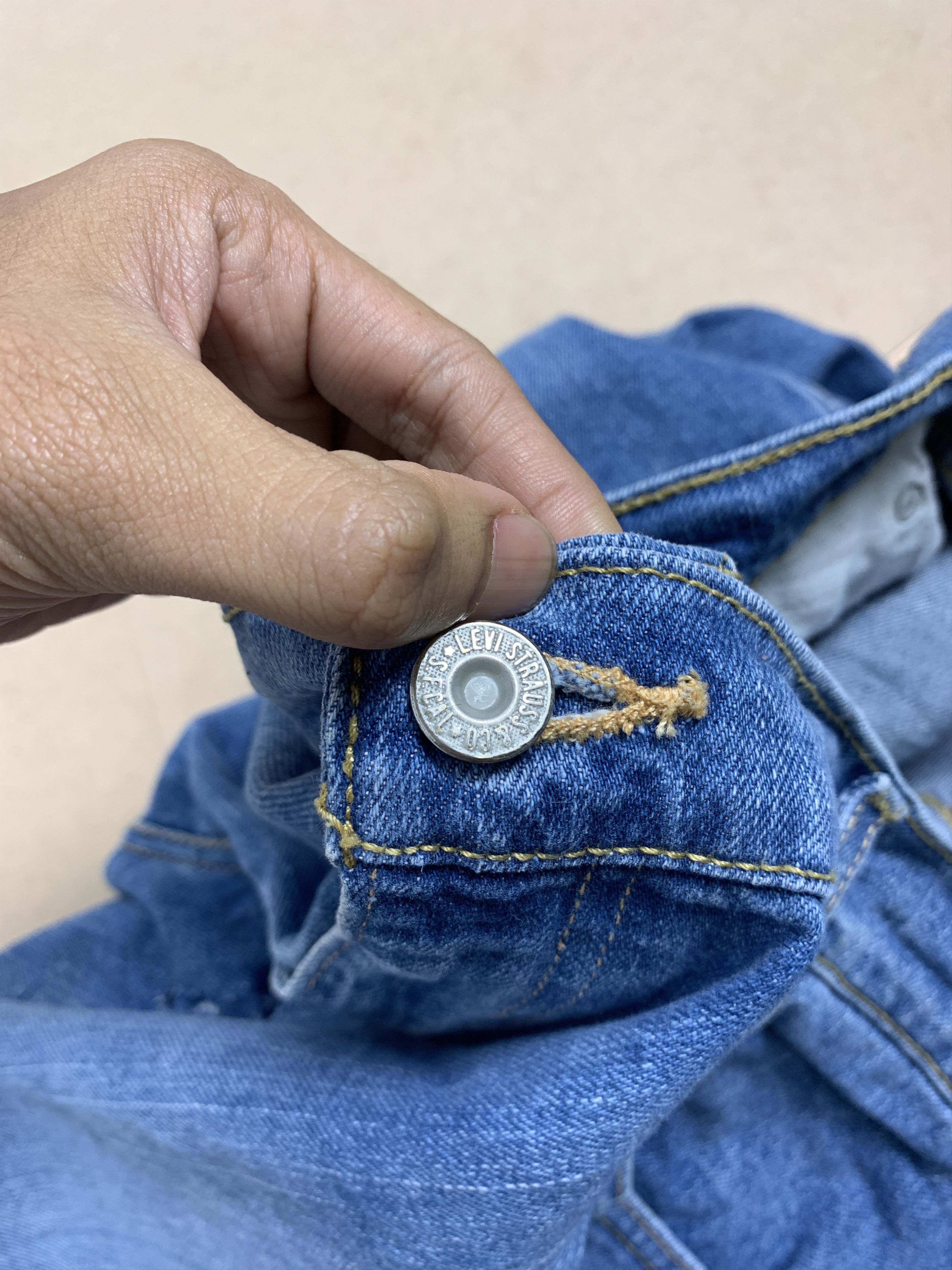 Levi's Vintage LEVI'S 550 Relaxed Tapered Medium Blue Jeans Size US 34 / EU 50 - 18 Thumbnail