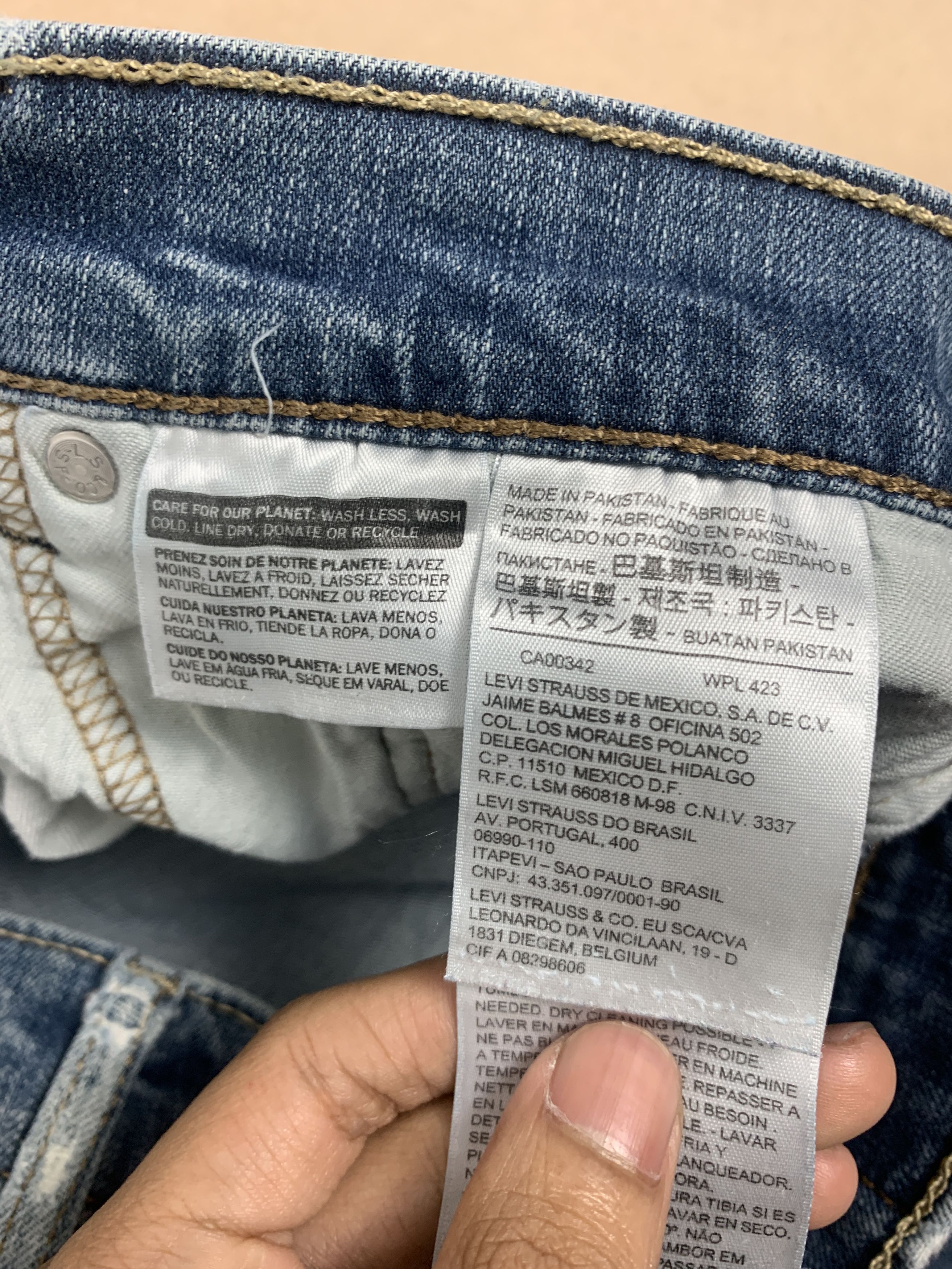 Levi's × Vintage Vintage Levis 559 Straight Cut Mid Blue Jeans Size US 36 / EU 52 - 11 Thumbnail