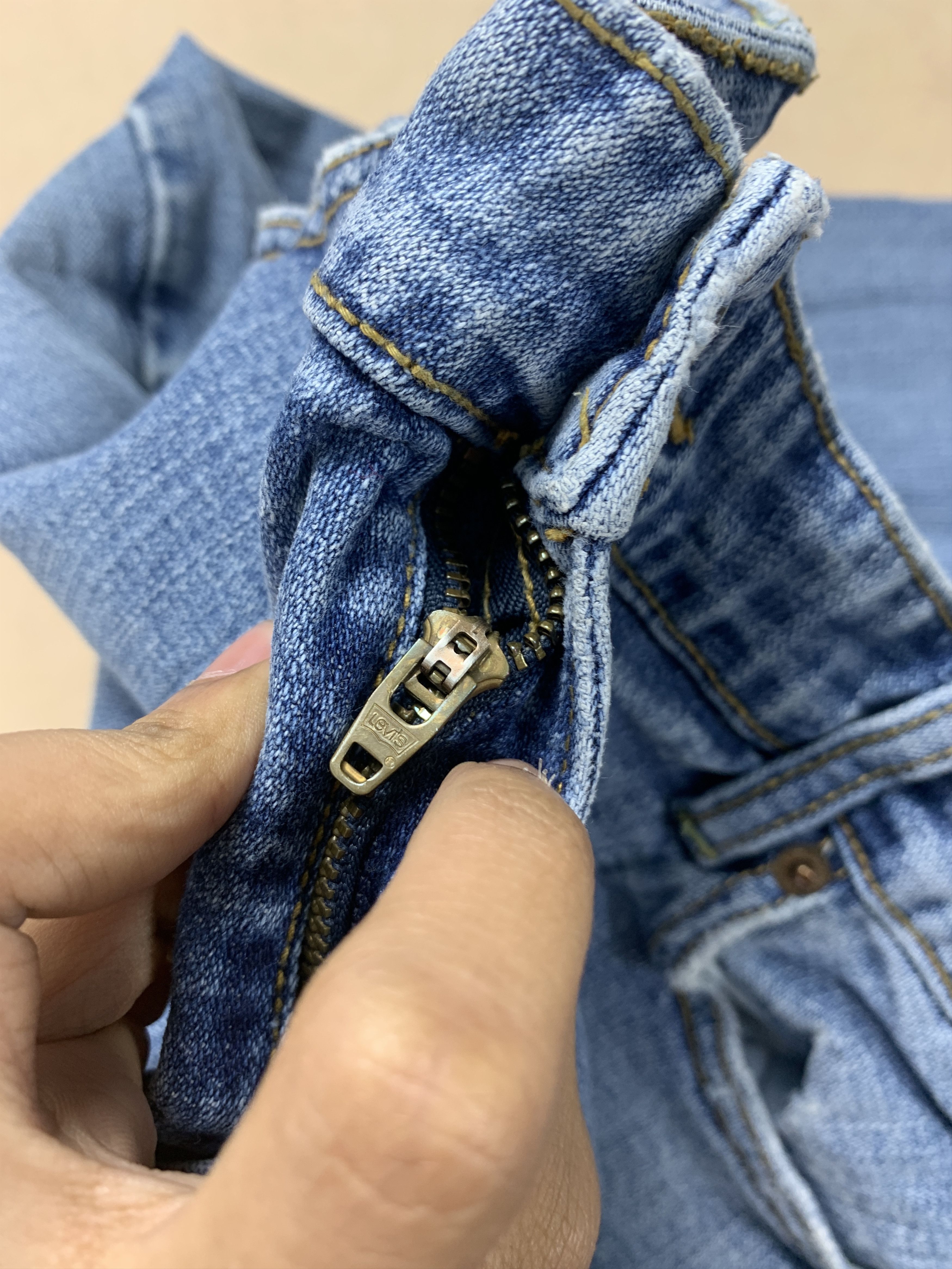 Levi's Vintage Levi's 515 Boot Cut Faded Distressed Jeans Size 34" / US 12 / IT 48 - 20 Thumbnail