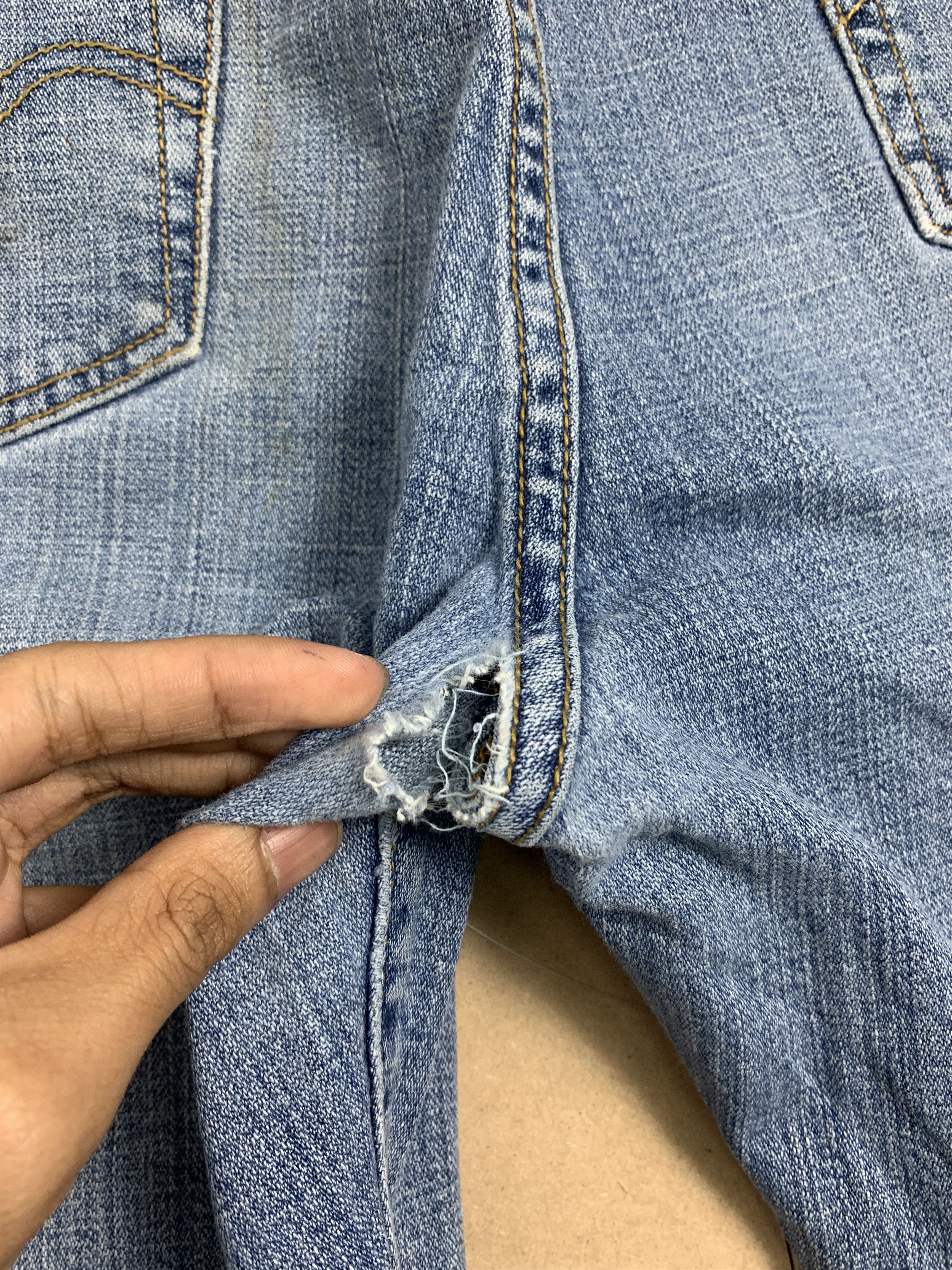 Levi's Vintage Levi's 515 Boot Cut Faded Distressed Jeans Size 34" / US 12 / IT 48 - 12 Thumbnail