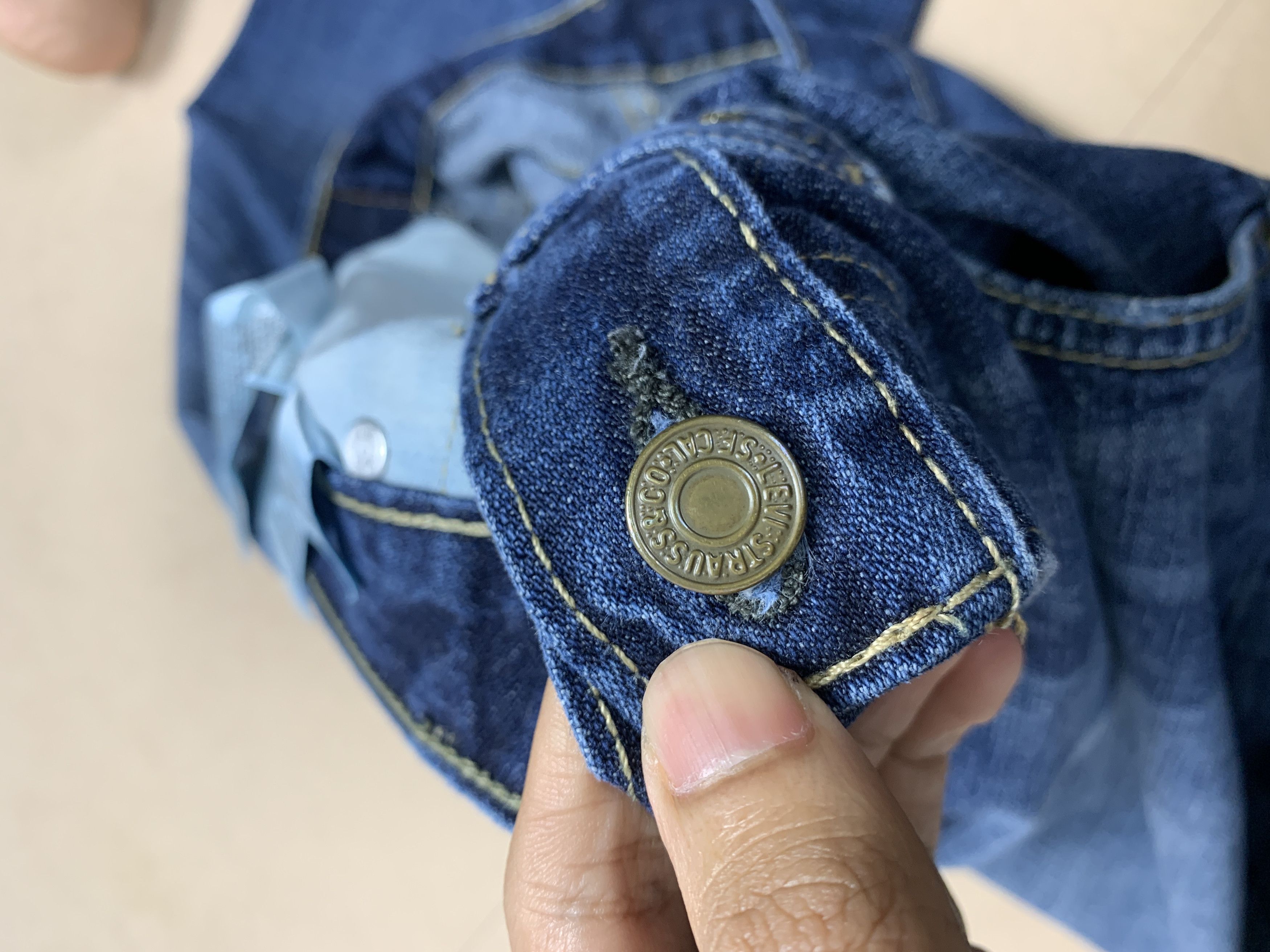 Levi's × Vintage Vintage Levi's 513 Slim Straight Cut Faded Distressed Jeans Size US 35 - 20 Thumbnail