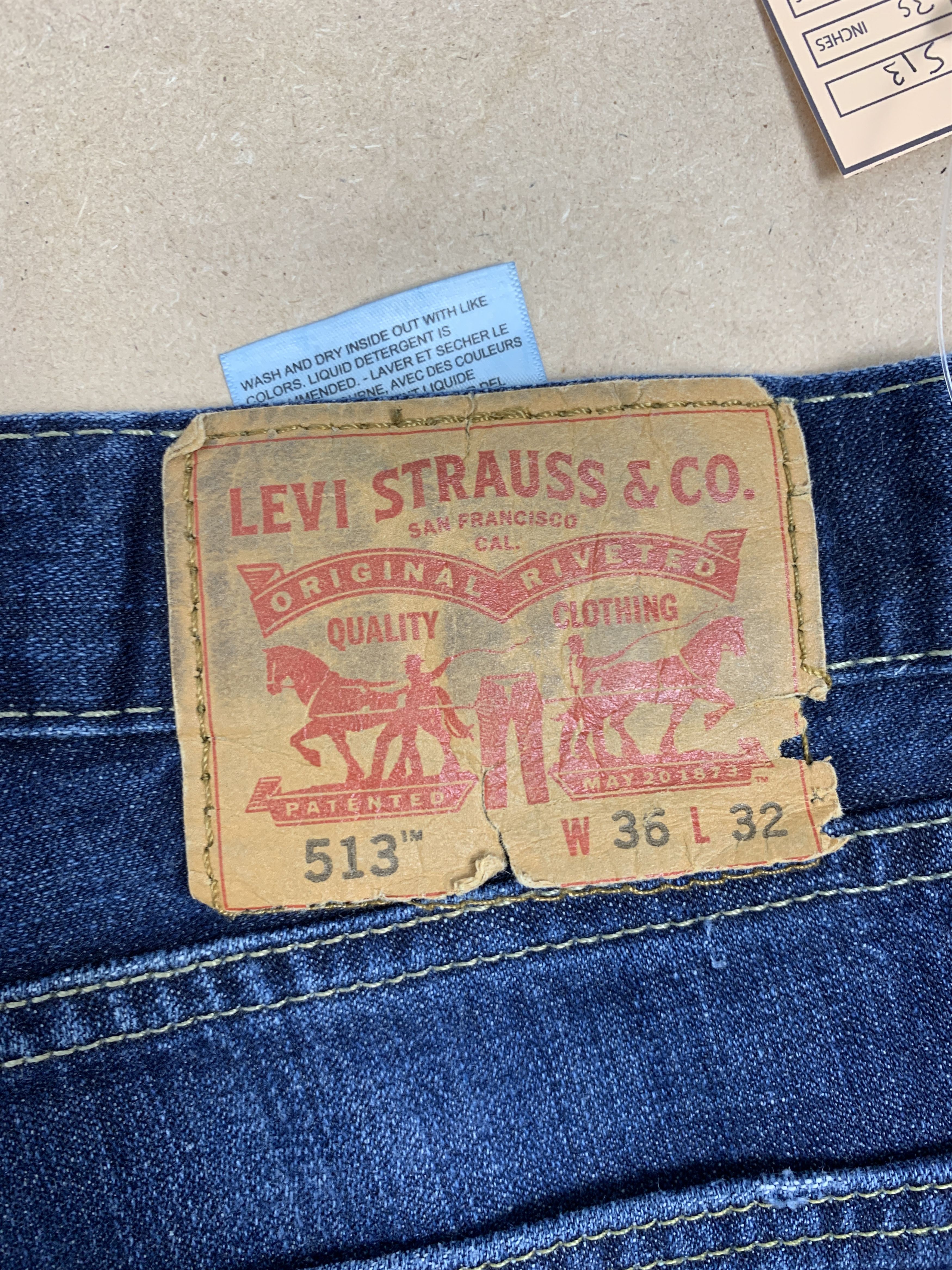 Levi's × Vintage Vintage Levi's 513 Slim Straight Cut Faded Distressed Jeans Size US 35 - 9 Thumbnail