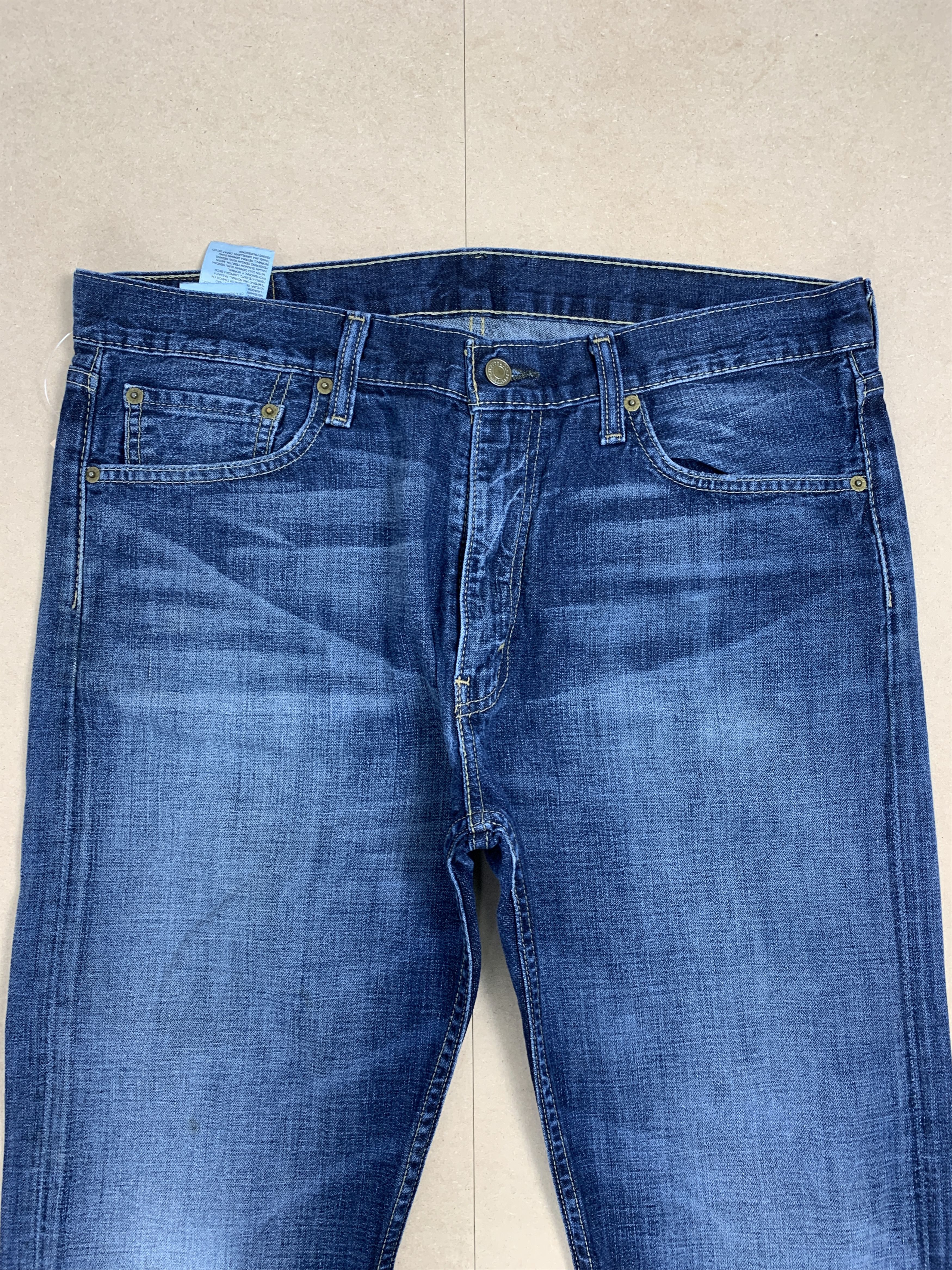 Levi's × Vintage Vintage Levi's 513 Slim Straight Cut Faded Distressed Jeans Size US 35 - 2 Thumbnail