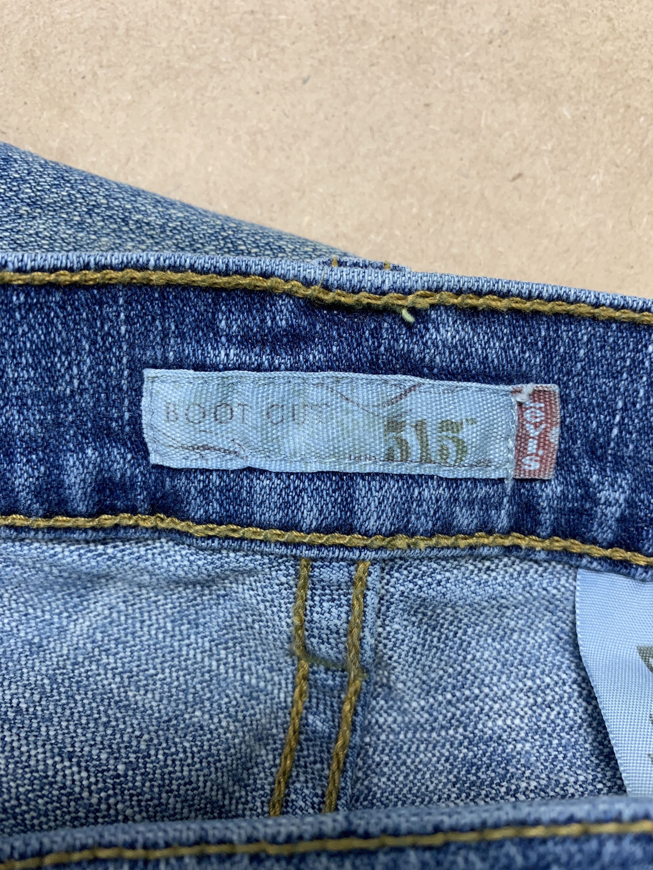Levi's Vintage Levis 515 Boot Cut Faded Blue Jeans Size US 36 / EU 52 - 11 Thumbnail