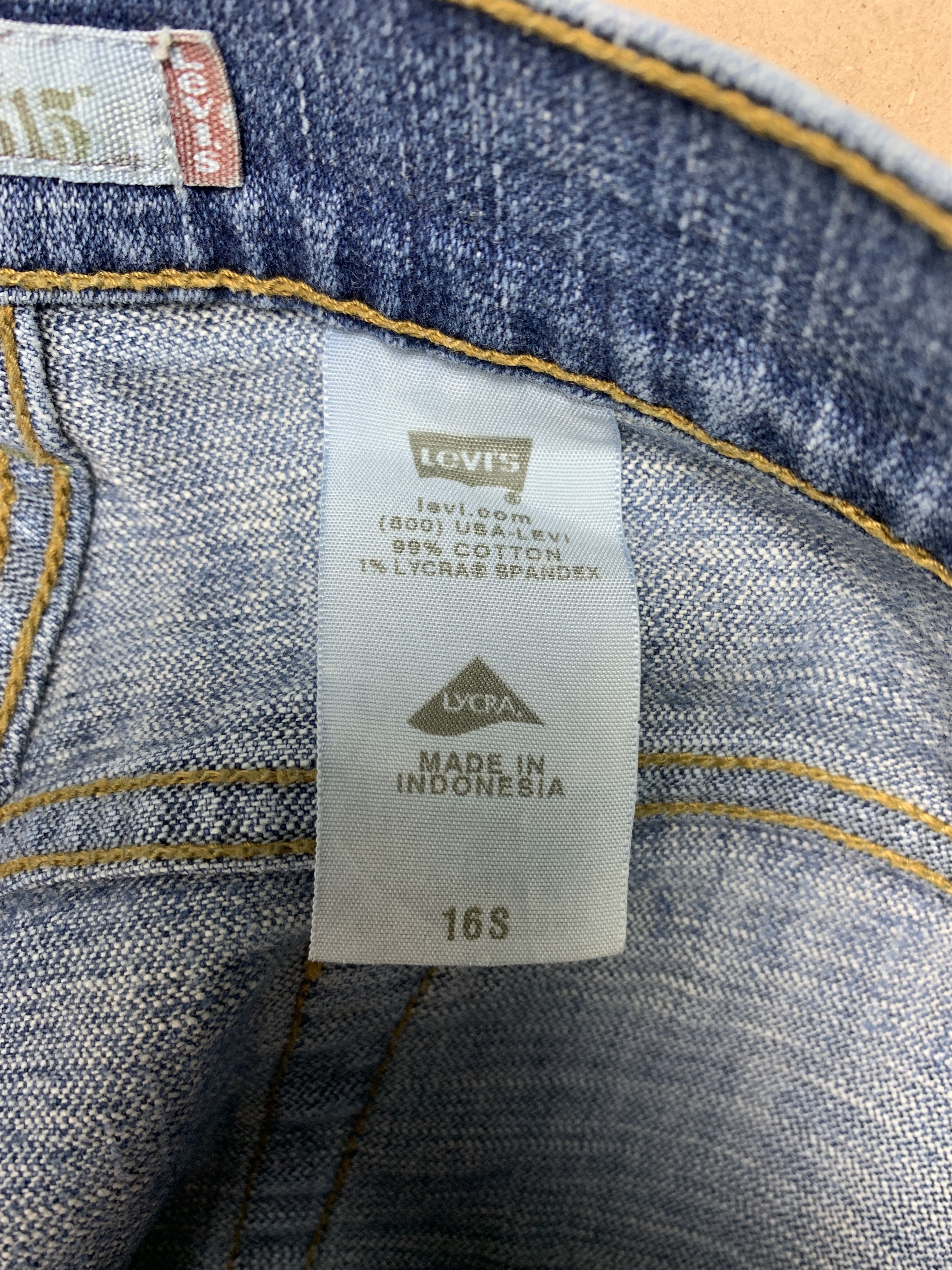Levi's Vintage Levis 515 Boot Cut Faded Blue Jeans Size US 36 / EU 52 - 12 Thumbnail