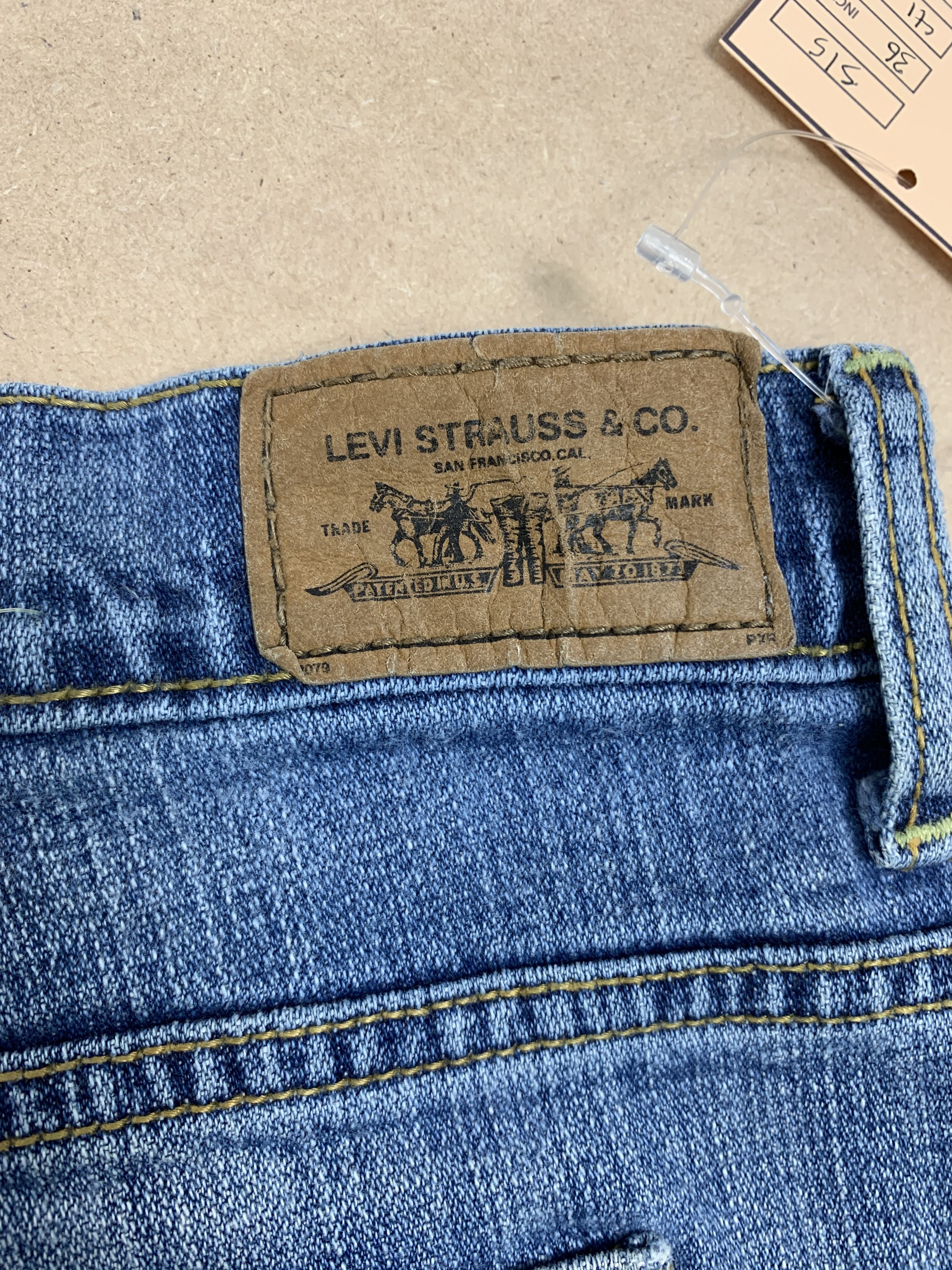 Levi's Vintage Levis 515 Boot Cut Faded Blue Jeans Size US 36 / EU 52 - 9 Thumbnail