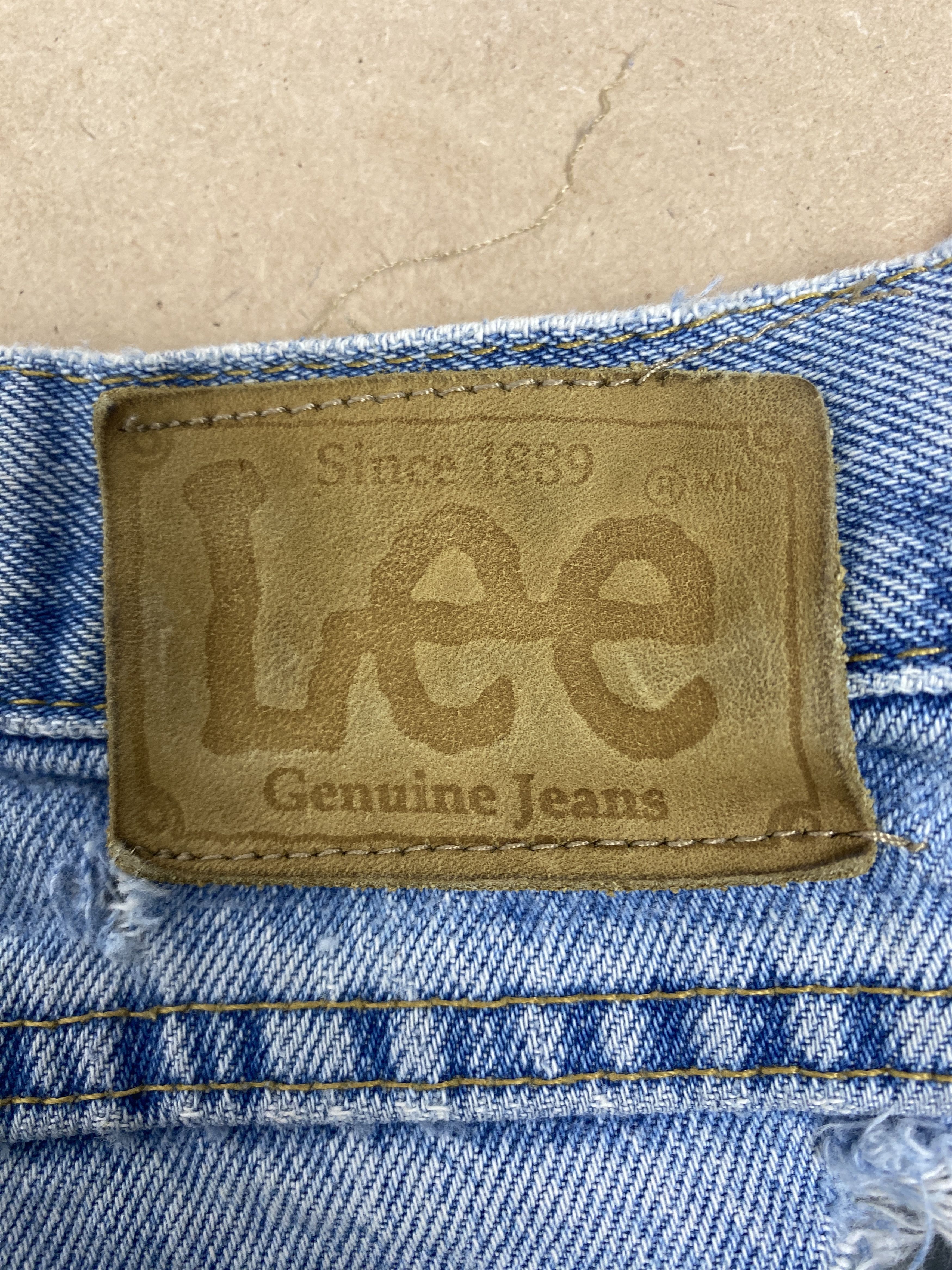 Lee Vintage Lee Straight Cut Distressed Faded Jeans P0434 Size US 33 - 9 Thumbnail