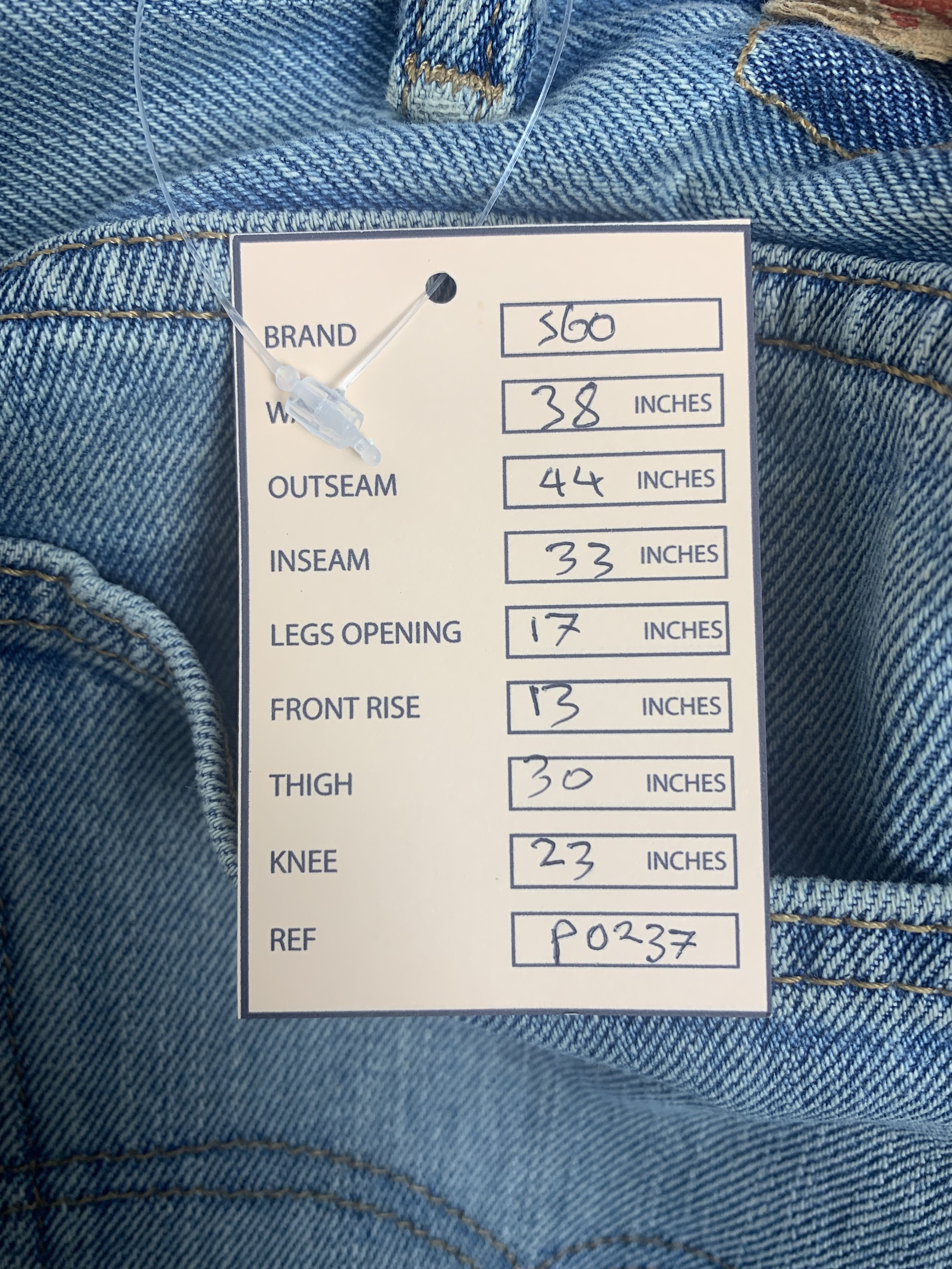 Levi's Vintage Levis 560 Faded Light Wash Blue Jeans Size US 38 / EU 54 - 16 Thumbnail