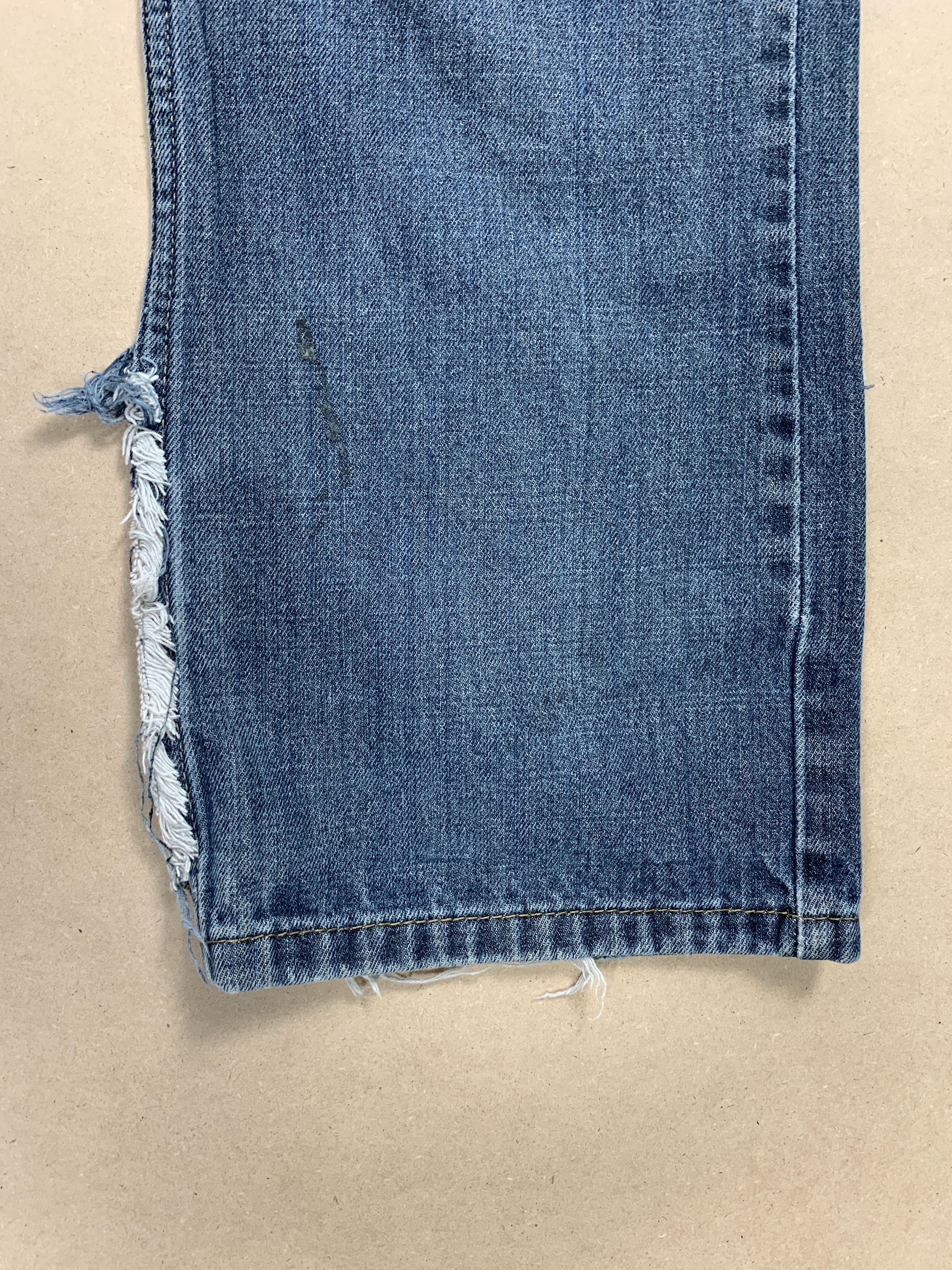 Levi's × Vintage Vintage Levis 514 Straight Cut Faded Blue Jeans Size US 36 / EU 52 - 7 Thumbnail