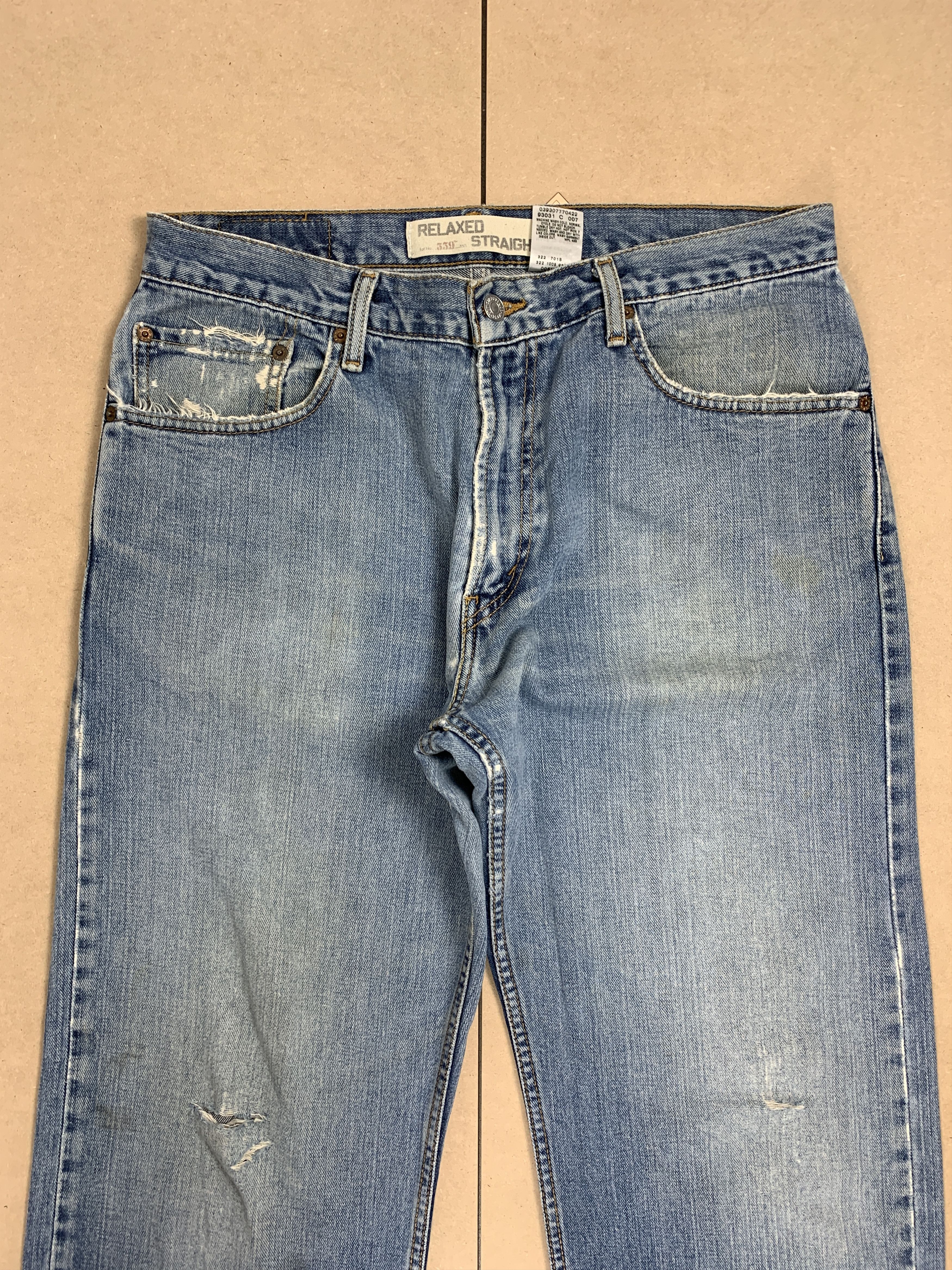 Levi's Vintage Levis 559 Straight Cut Faded Mid Wash Jeans Size US 33 - 2 Thumbnail