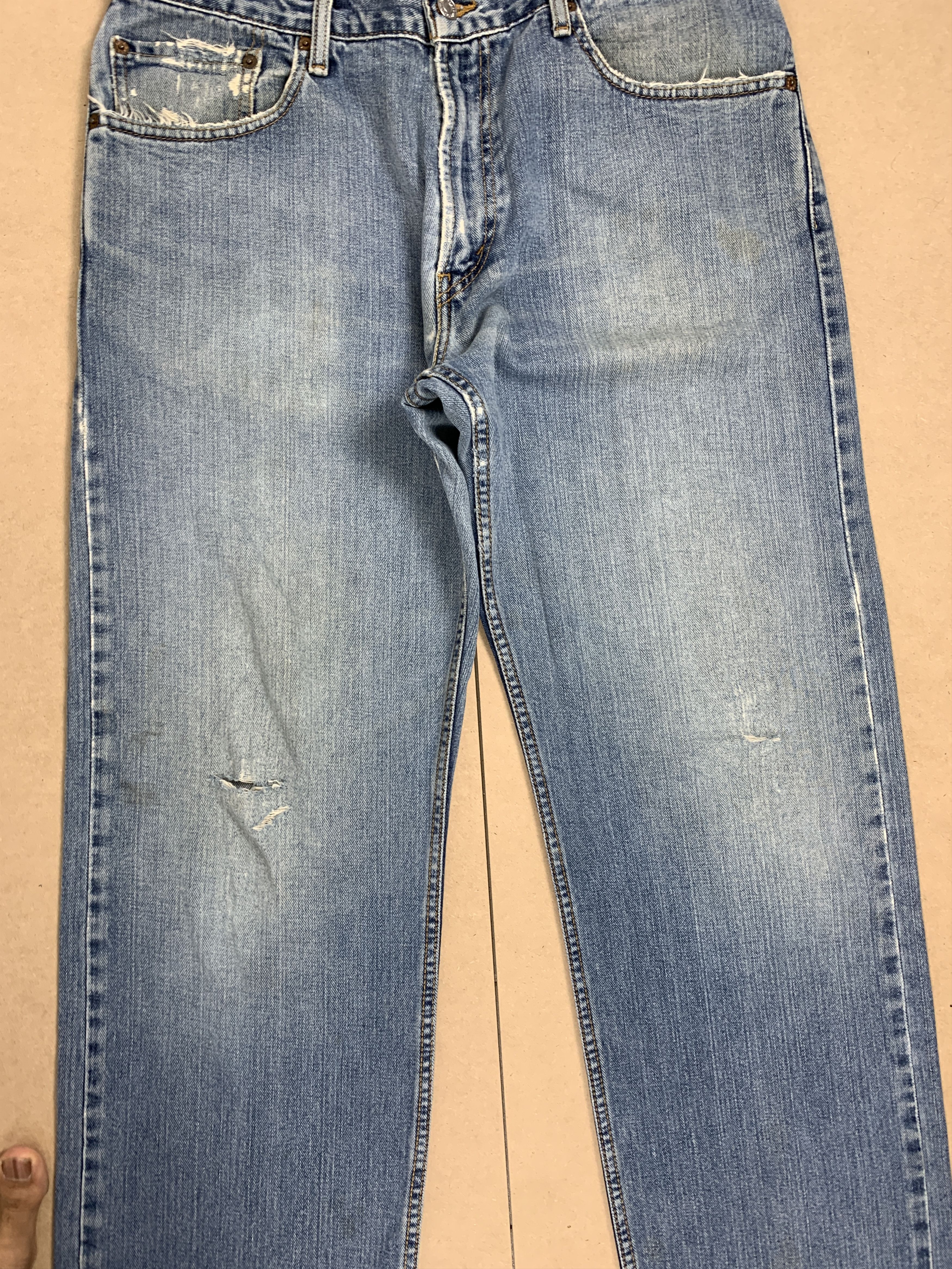 Levi's Vintage Levis 559 Straight Cut Faded Mid Wash Jeans Size US 33 - 3 Thumbnail