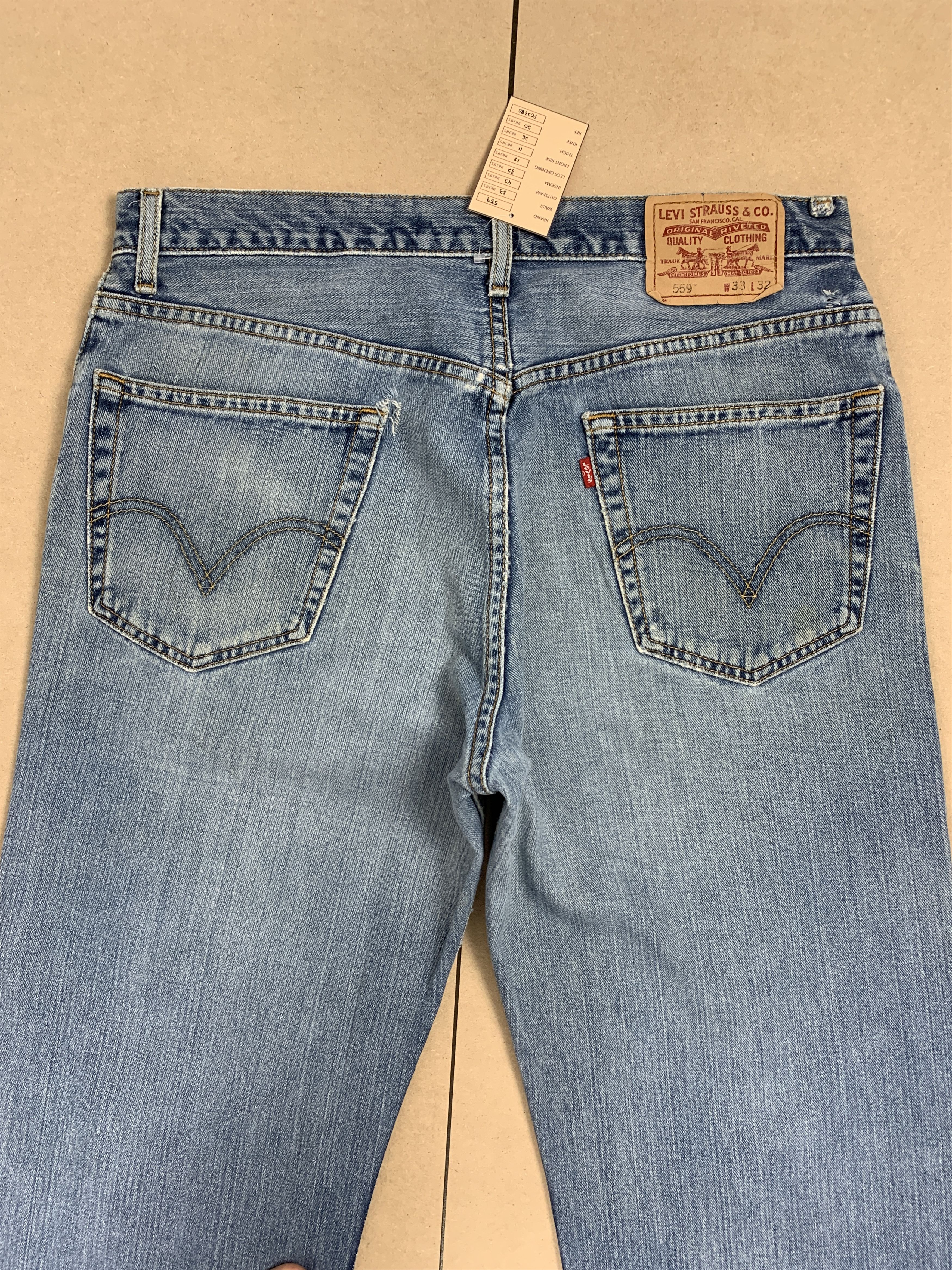 Levi's Vintage Levis 559 Straight Cut Faded Mid Wash Jeans Size US 33 - 7 Thumbnail