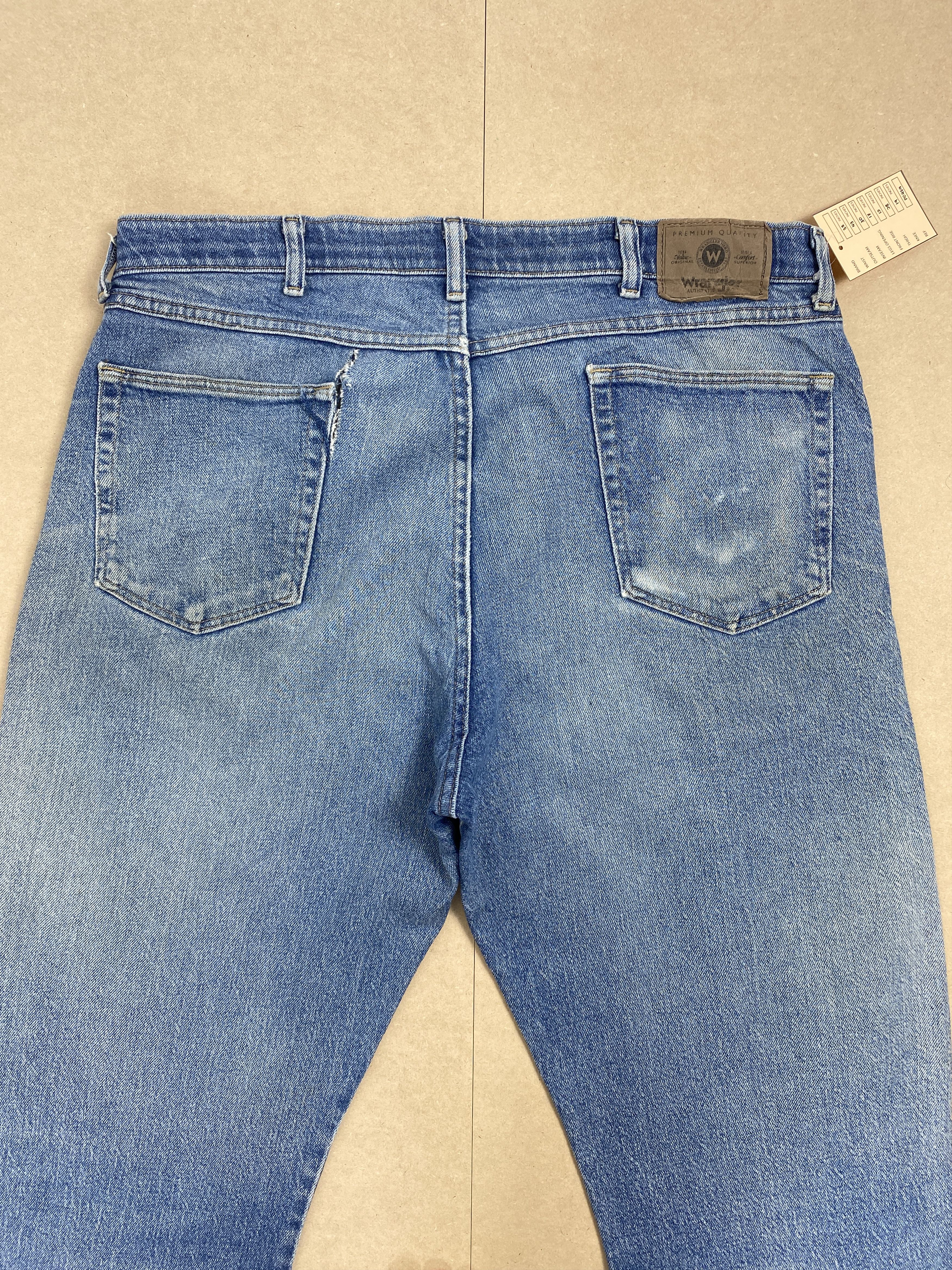 Vintage Vintage Wrangler Distressed Straight Cut Faded Blue Jeans Size US 38 / EU 54 - 8 Thumbnail