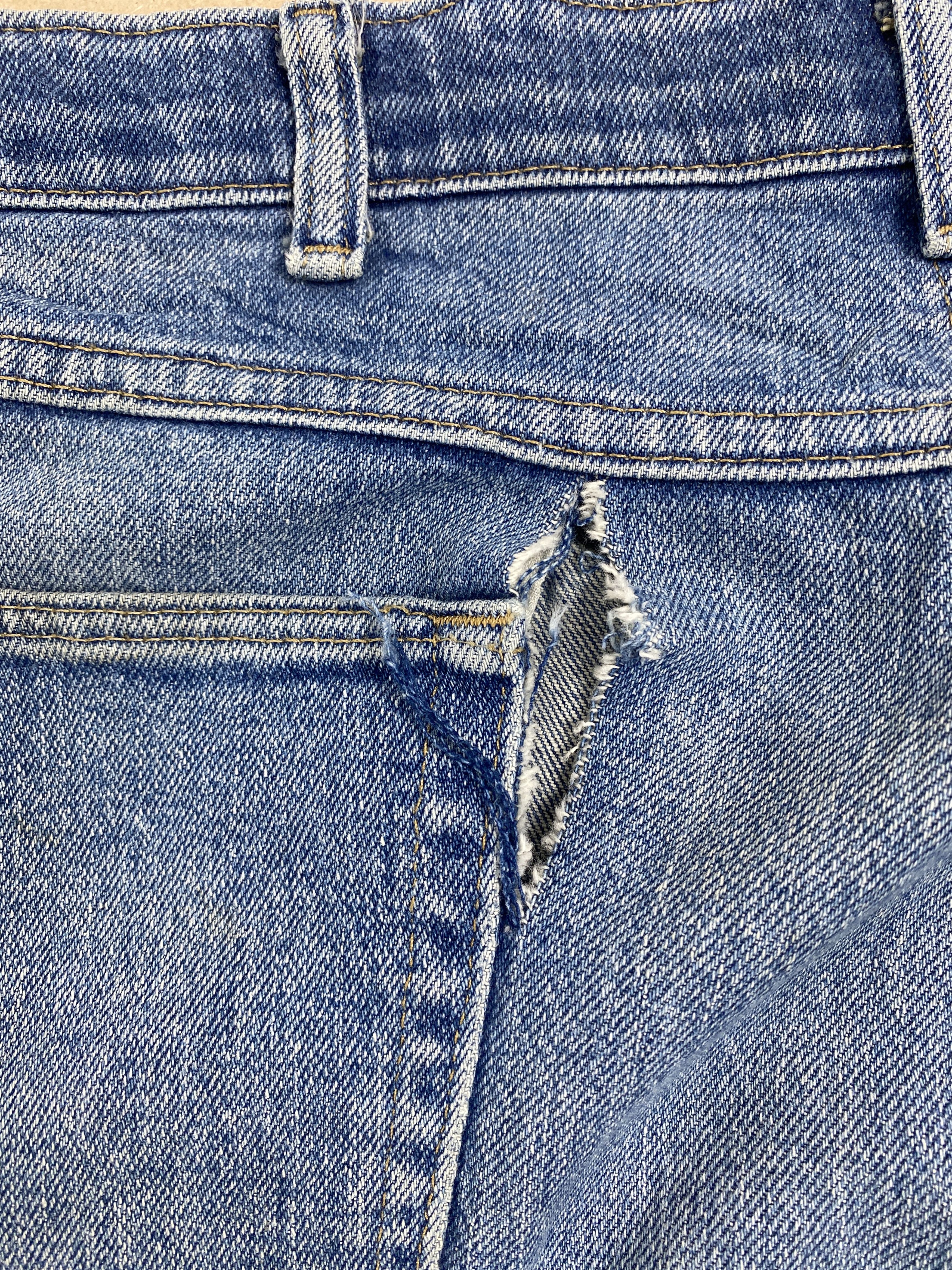 Vintage Vintage Wrangler Distressed Straight Cut Faded Blue Jeans Size US 38 / EU 54 - 9 Thumbnail