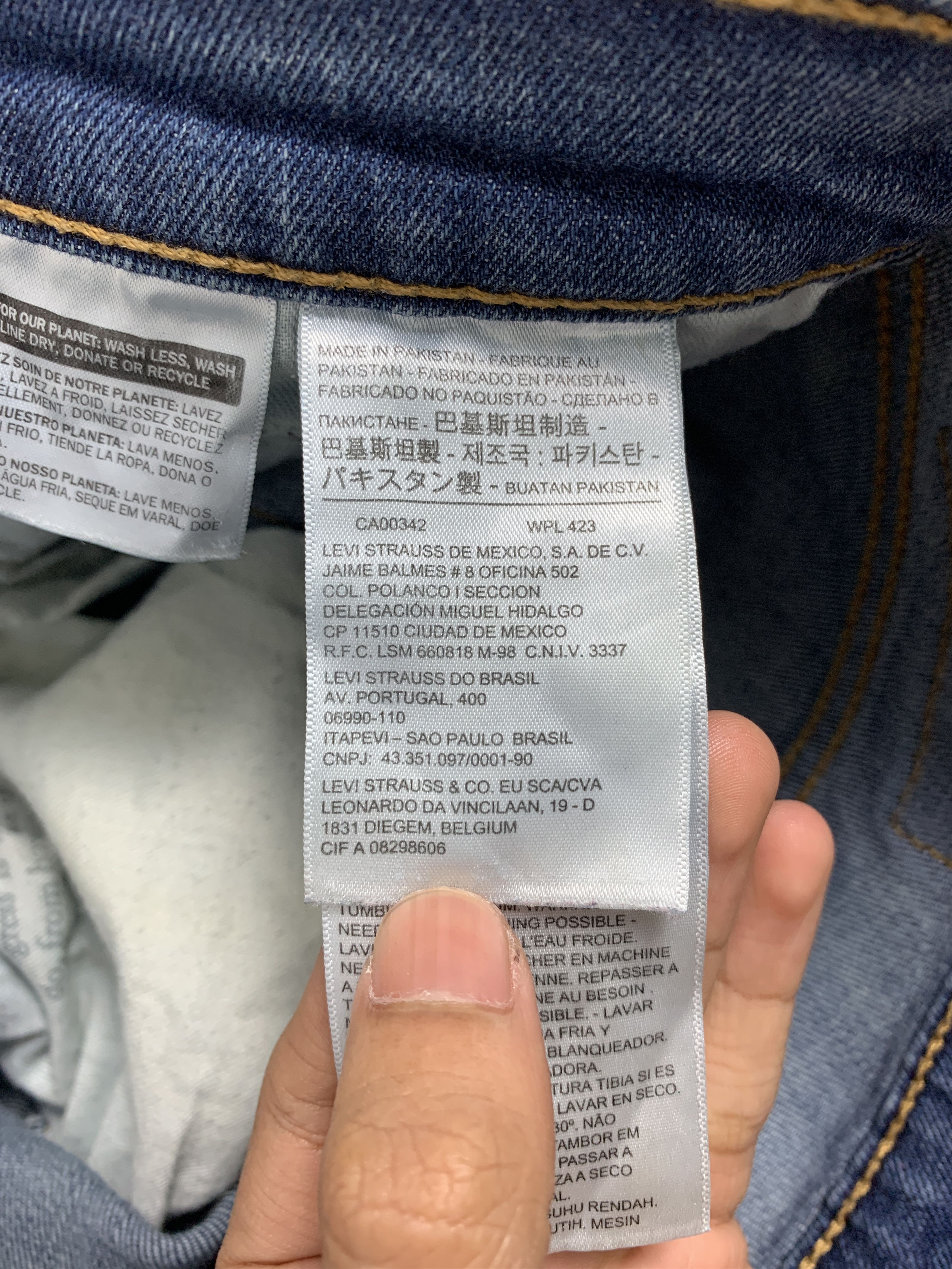 Levi's Vintage Levi's 511 Slim Fit Faded Jeans P0202 Size US 30 / EU 46 - 11 Thumbnail