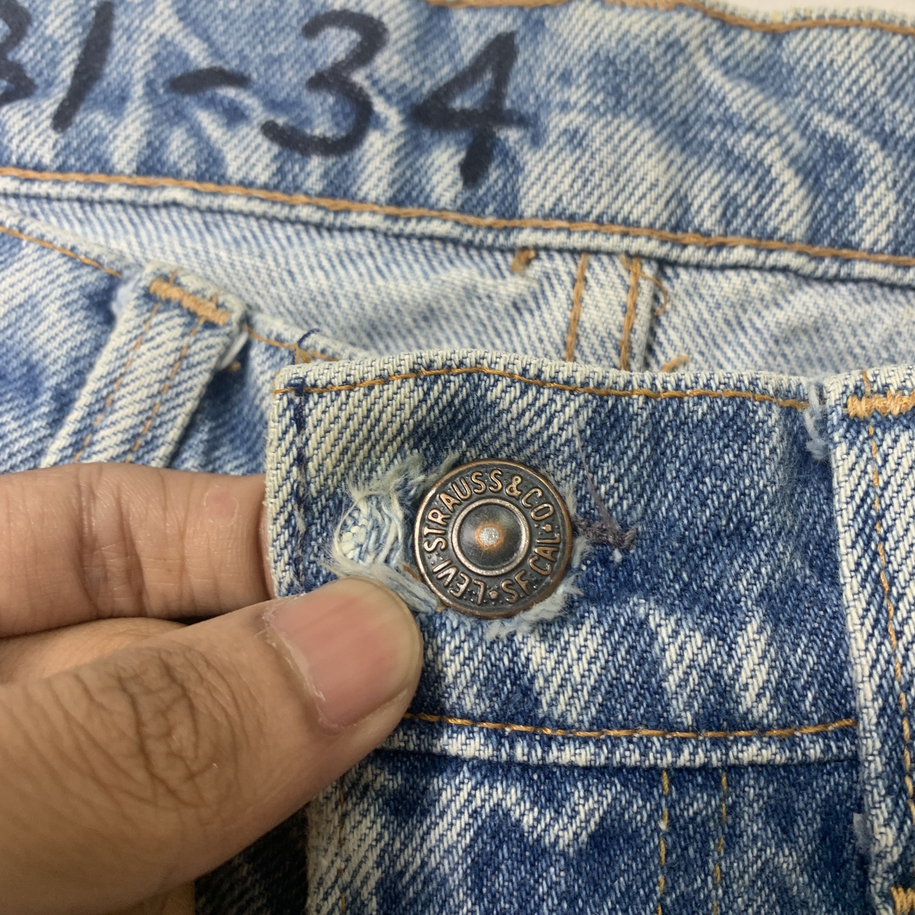Levi's Vintage 80s LEVI'S 505 Faded Mid Wash Jeans P0033 Size US 30 / EU 46 - 6 Thumbnail