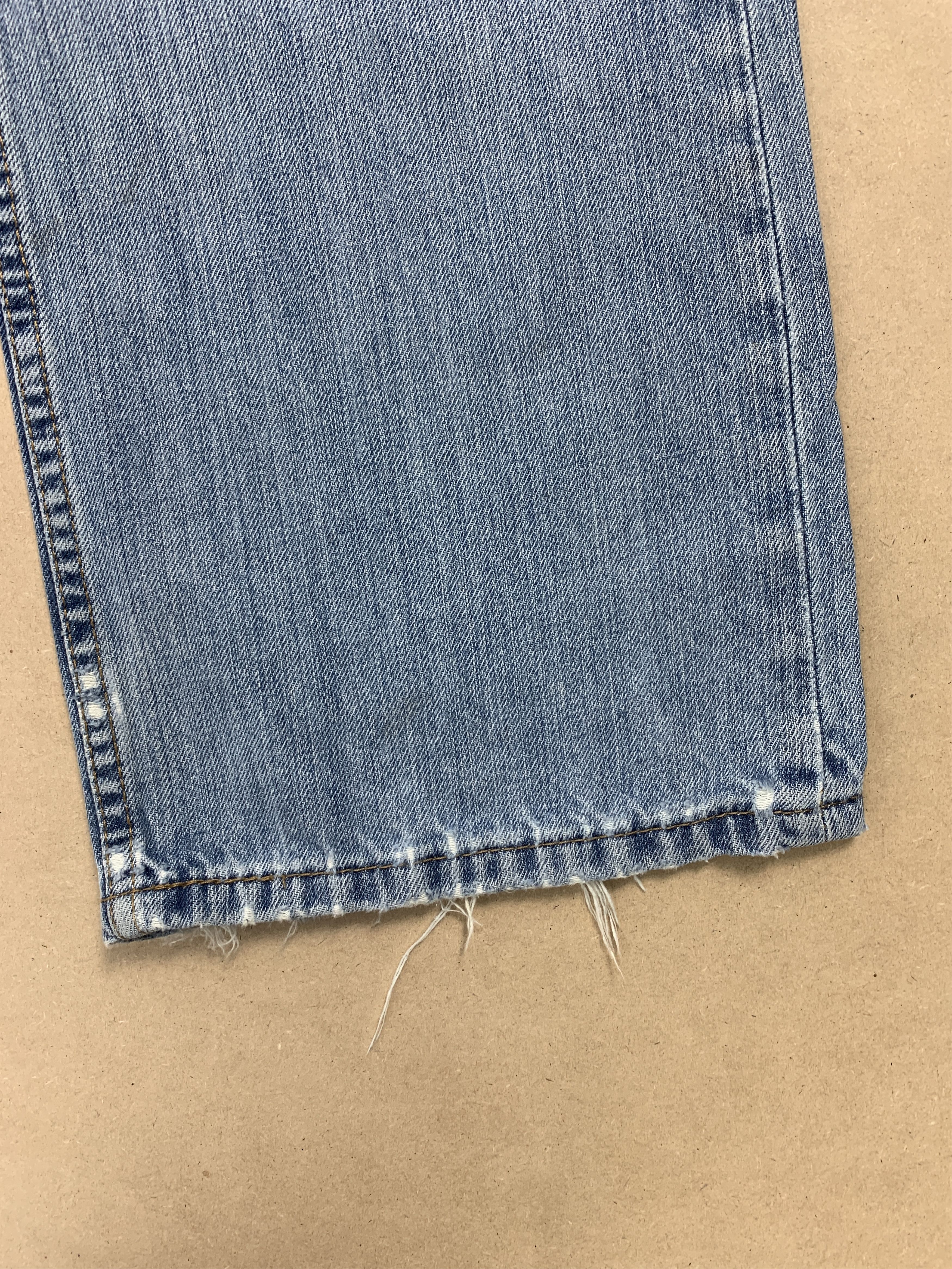 Levi's Vintage LEVI'S 569 Straight Cut Light Blue Distressed Jeans Size US 35 - 3 Thumbnail