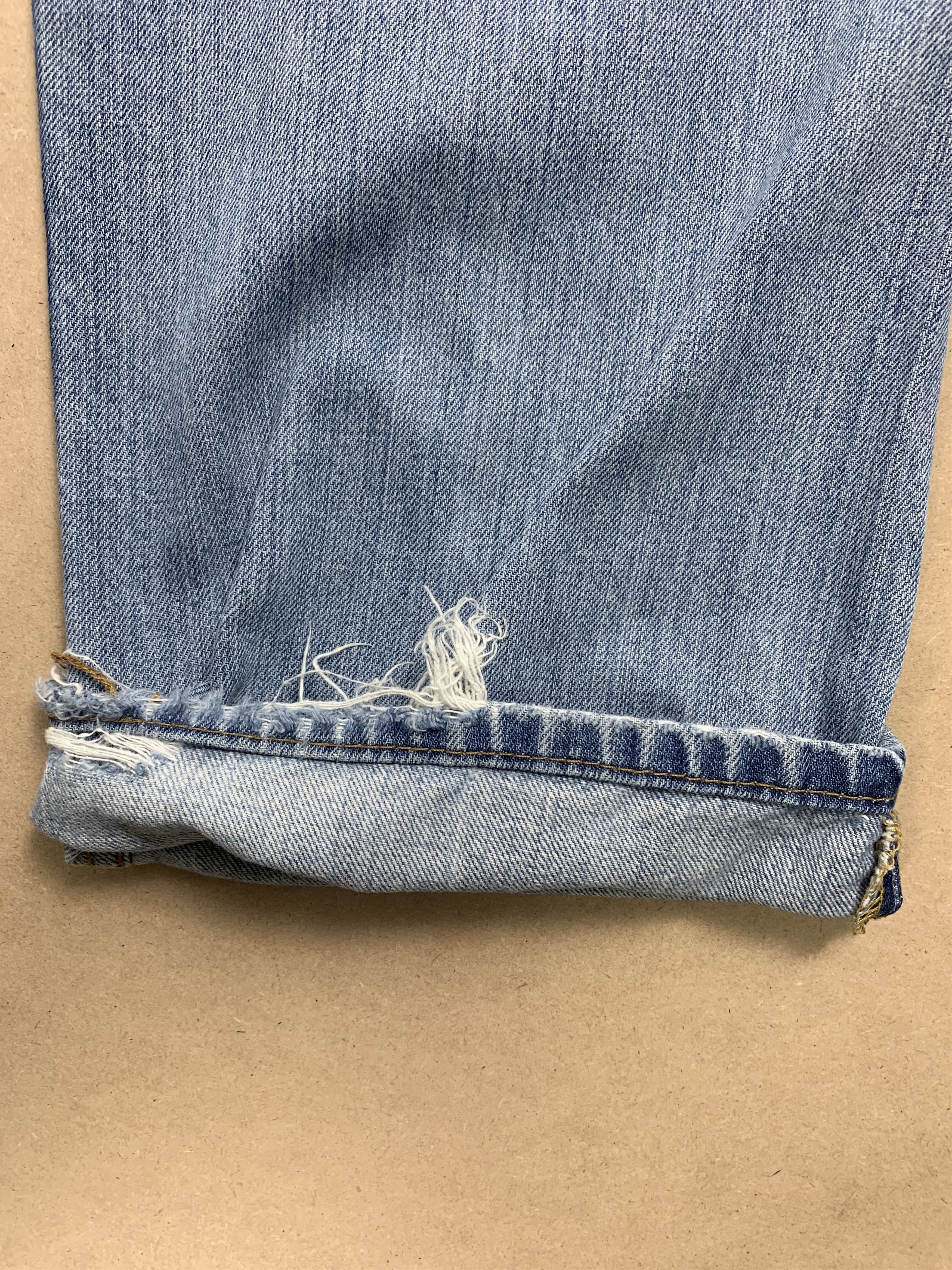 Levi's Vintage LEVI'S 569 Straight Cut Light Blue Distressed Jeans Size US 35 - 9 Thumbnail
