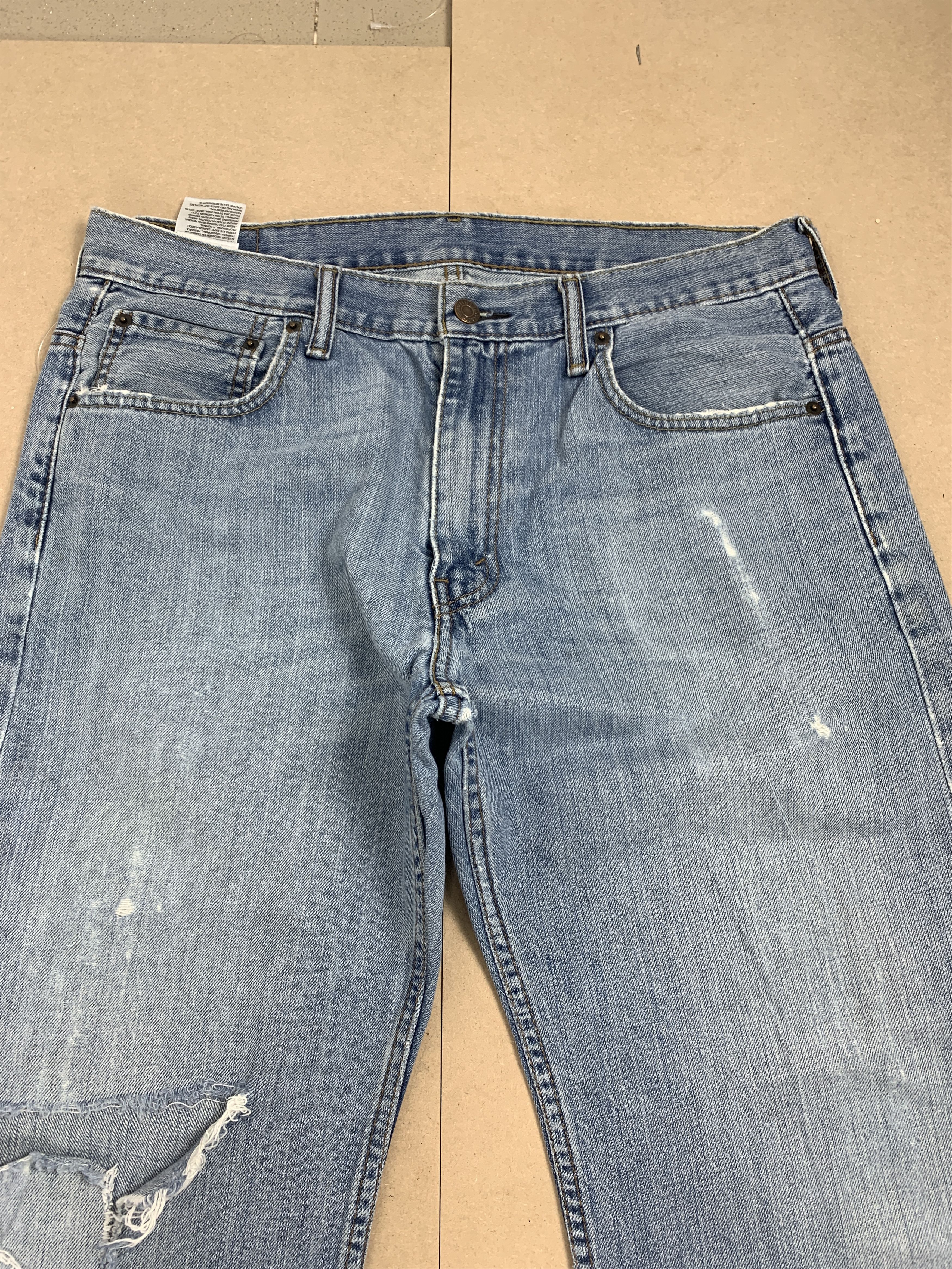 Levi's Vintage LEVI'S 569 Straight Cut Light Blue Distressed Jeans Size US 35 - 2 Thumbnail