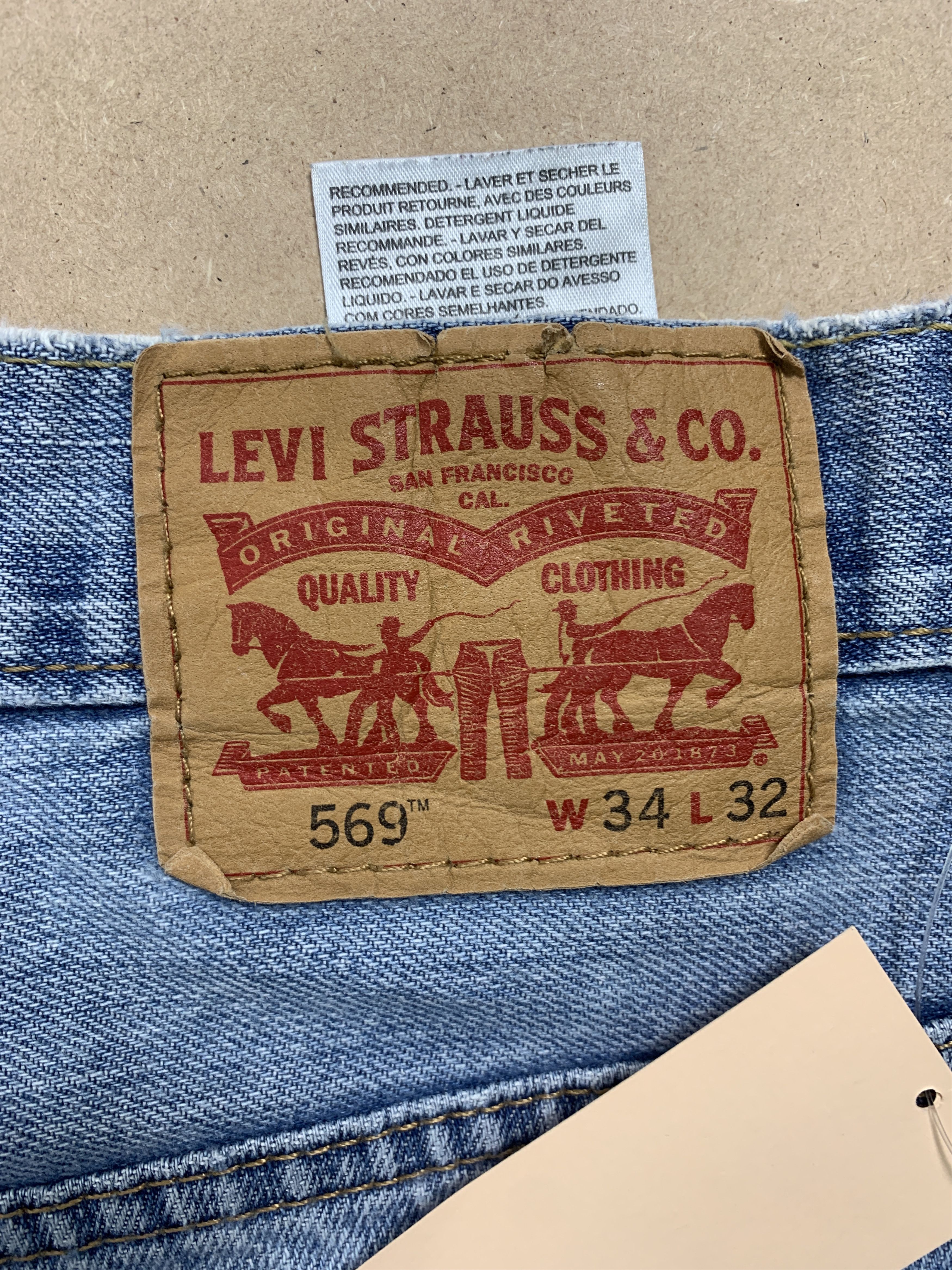Levi's Vintage LEVI'S 569 Straight Cut Light Blue Distressed Jeans Size US 35 - 10 Thumbnail