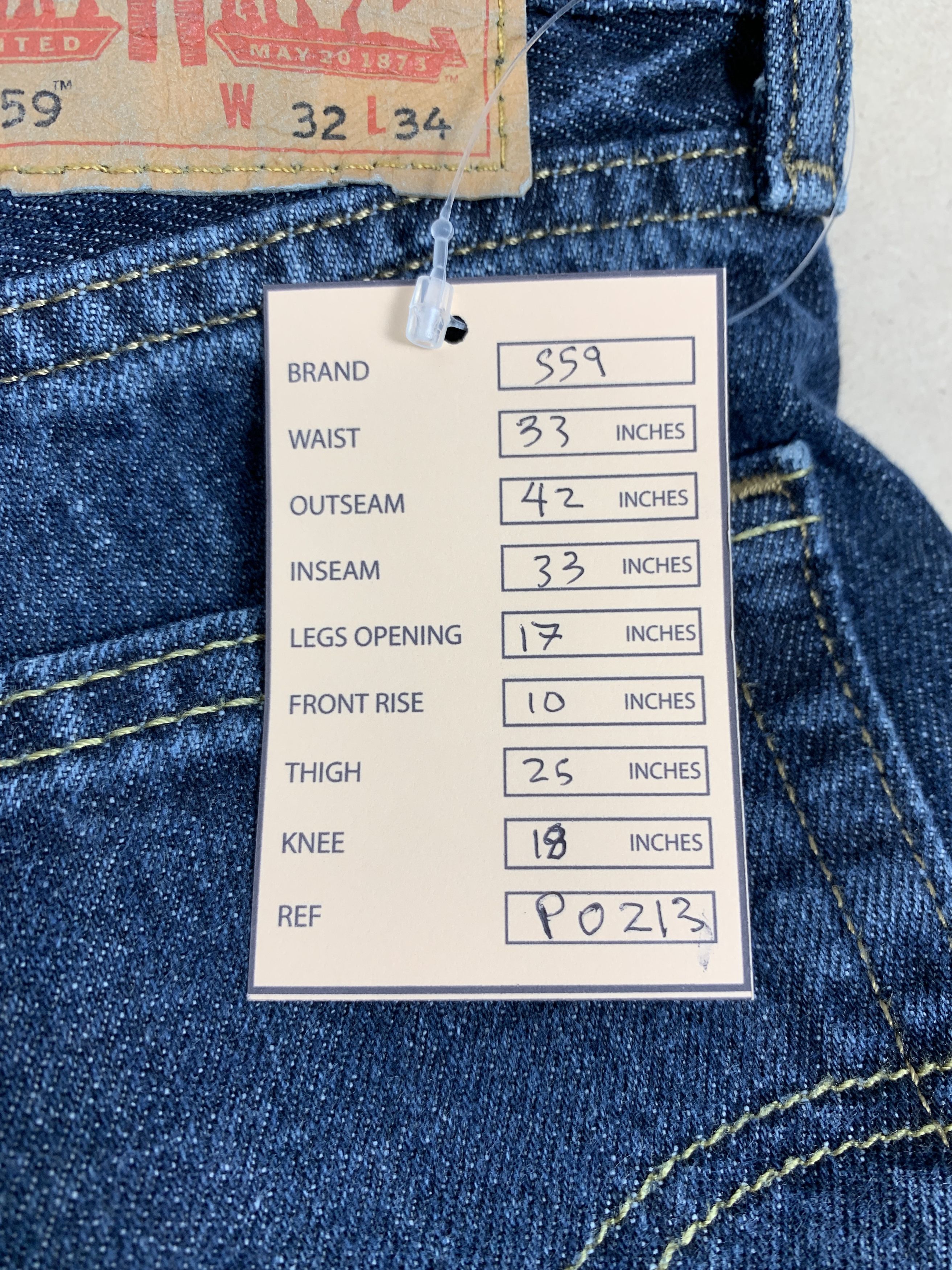 Levi's × Vintage Vintage Levis 559 Straight Cut Blue Jeans Size US 33 - 19 Thumbnail