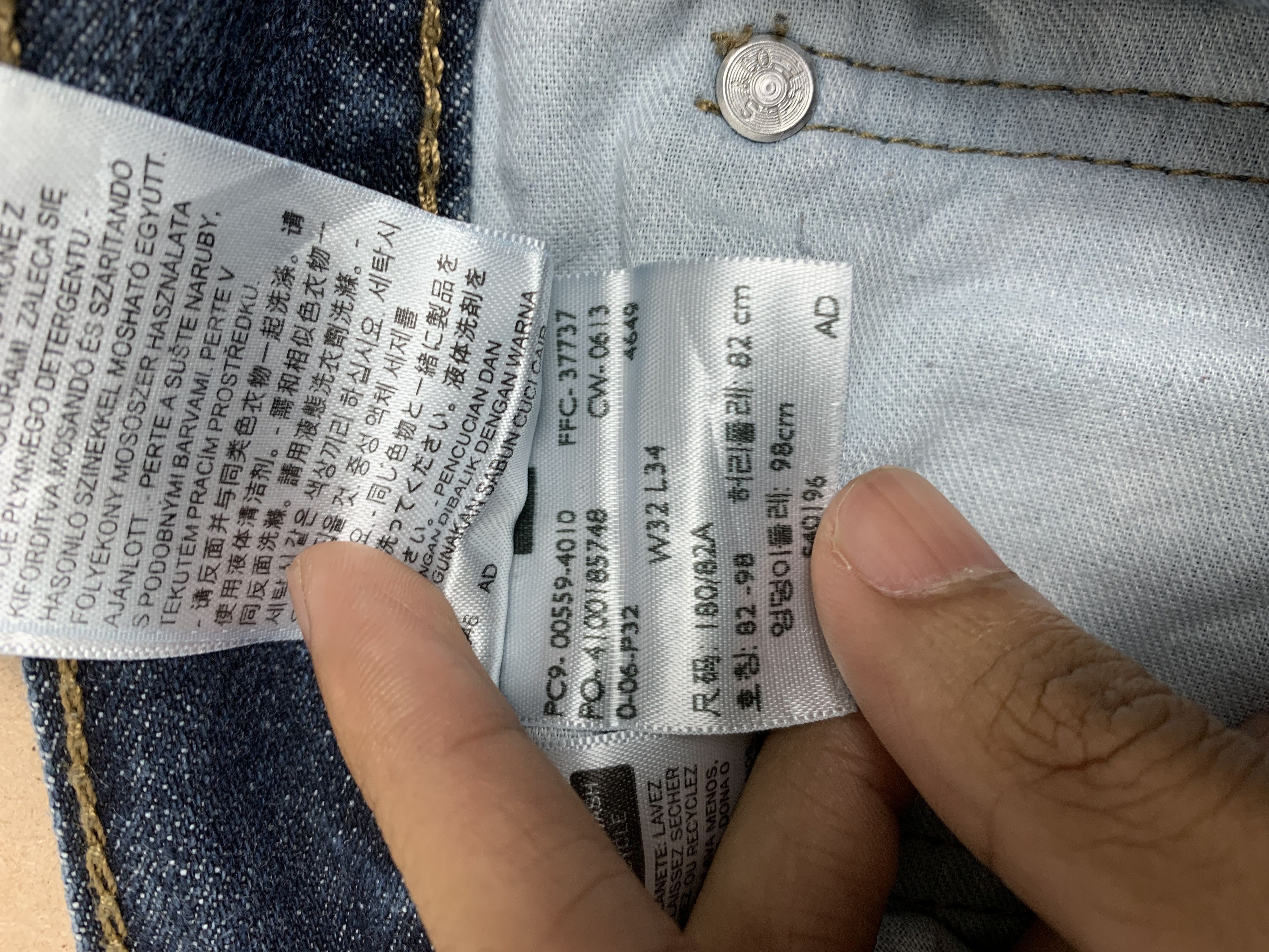 Levi's × Vintage Vintage Levis 559 Straight Cut Blue Jeans Size US 33 - 16 Thumbnail