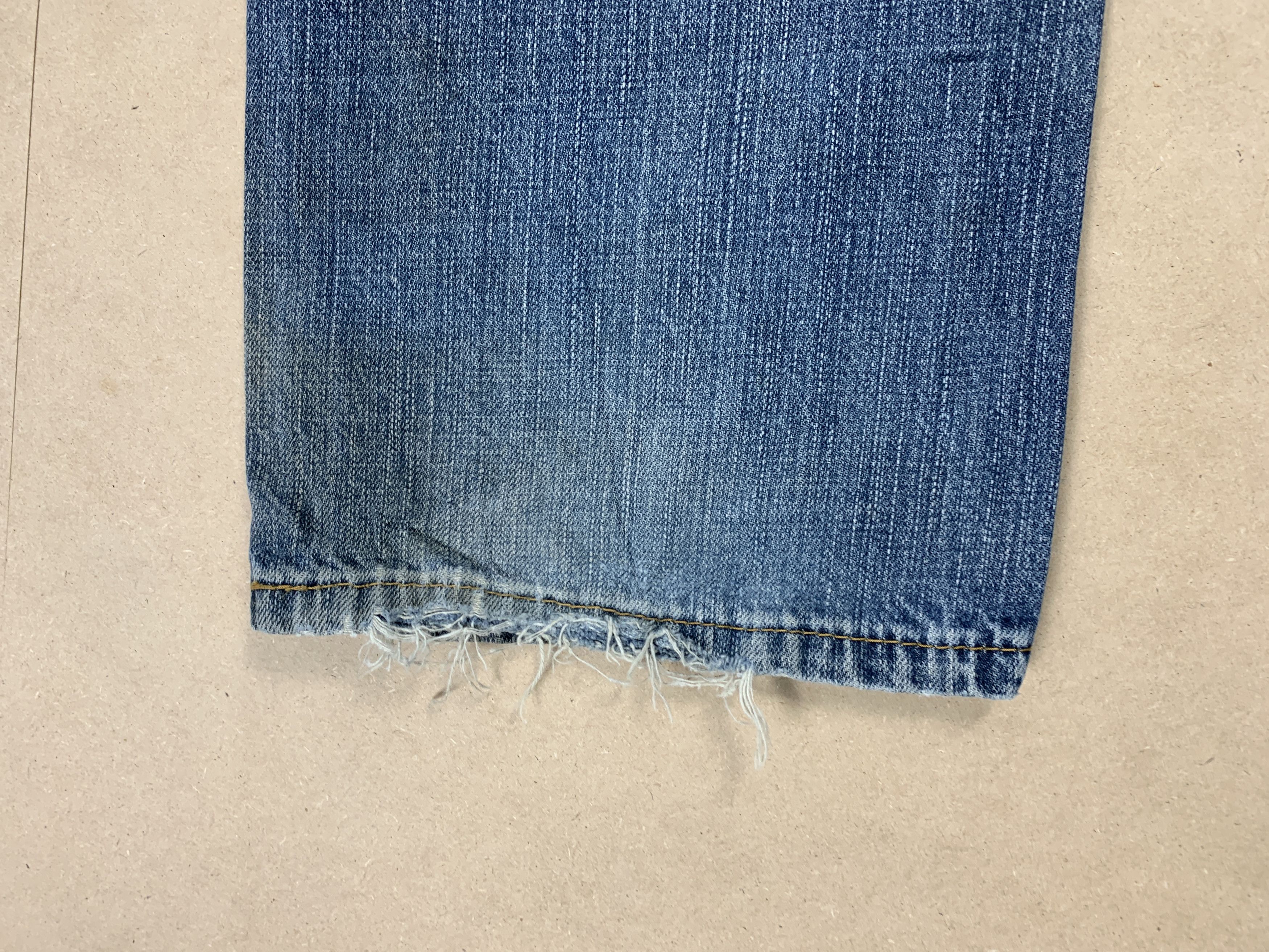 Levi's Vintage Levis 559 Straight Cut Faded Jeans Size US 32 / EU 48 - 8 Thumbnail