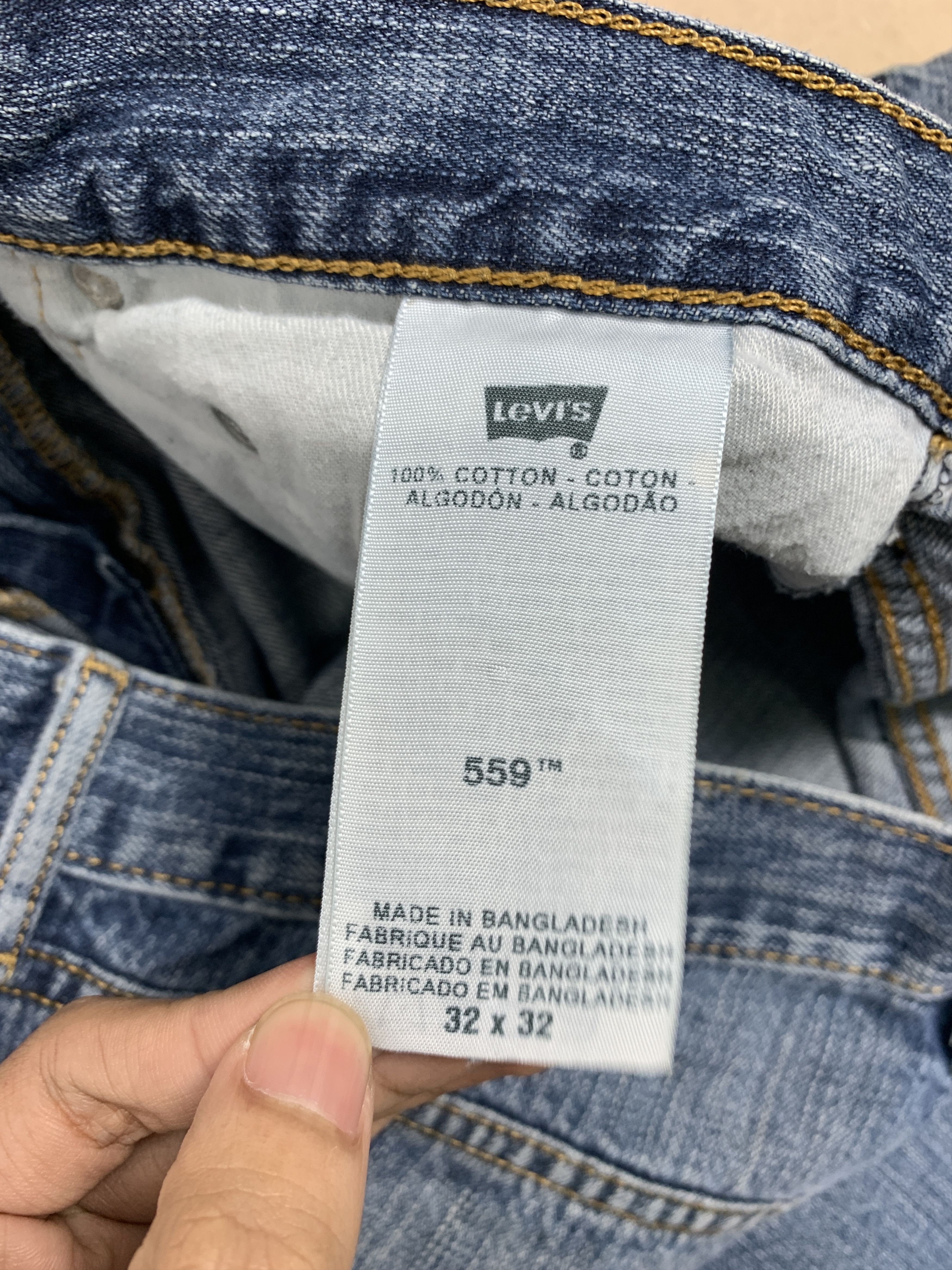 Levi's Vintage Levis 559 Straight Cut Faded Jeans Size US 32 / EU 48 - 12 Thumbnail