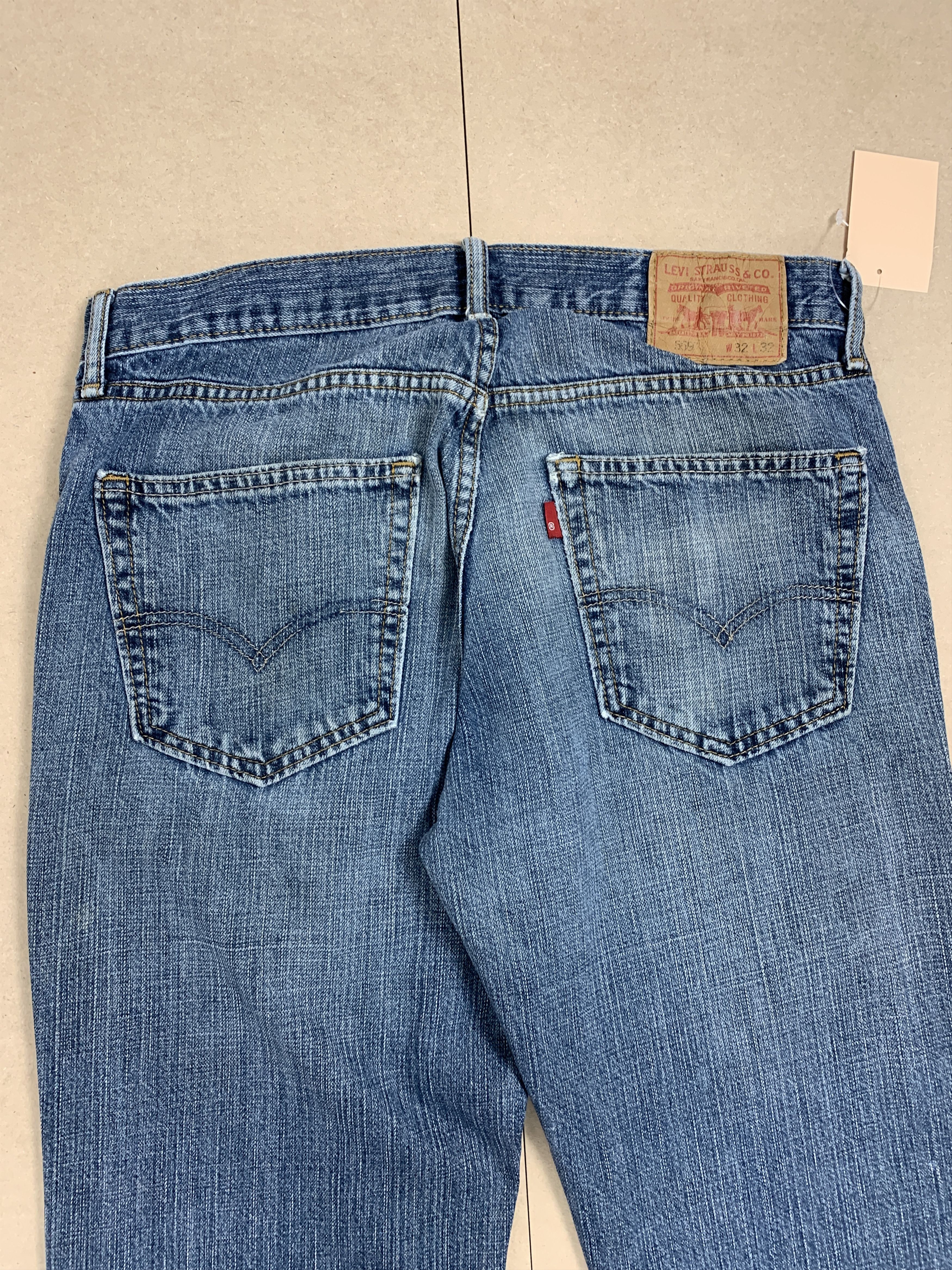 Levi's Vintage Levis 559 Straight Cut Faded Jeans Size US 32 / EU 48 - 7 Thumbnail