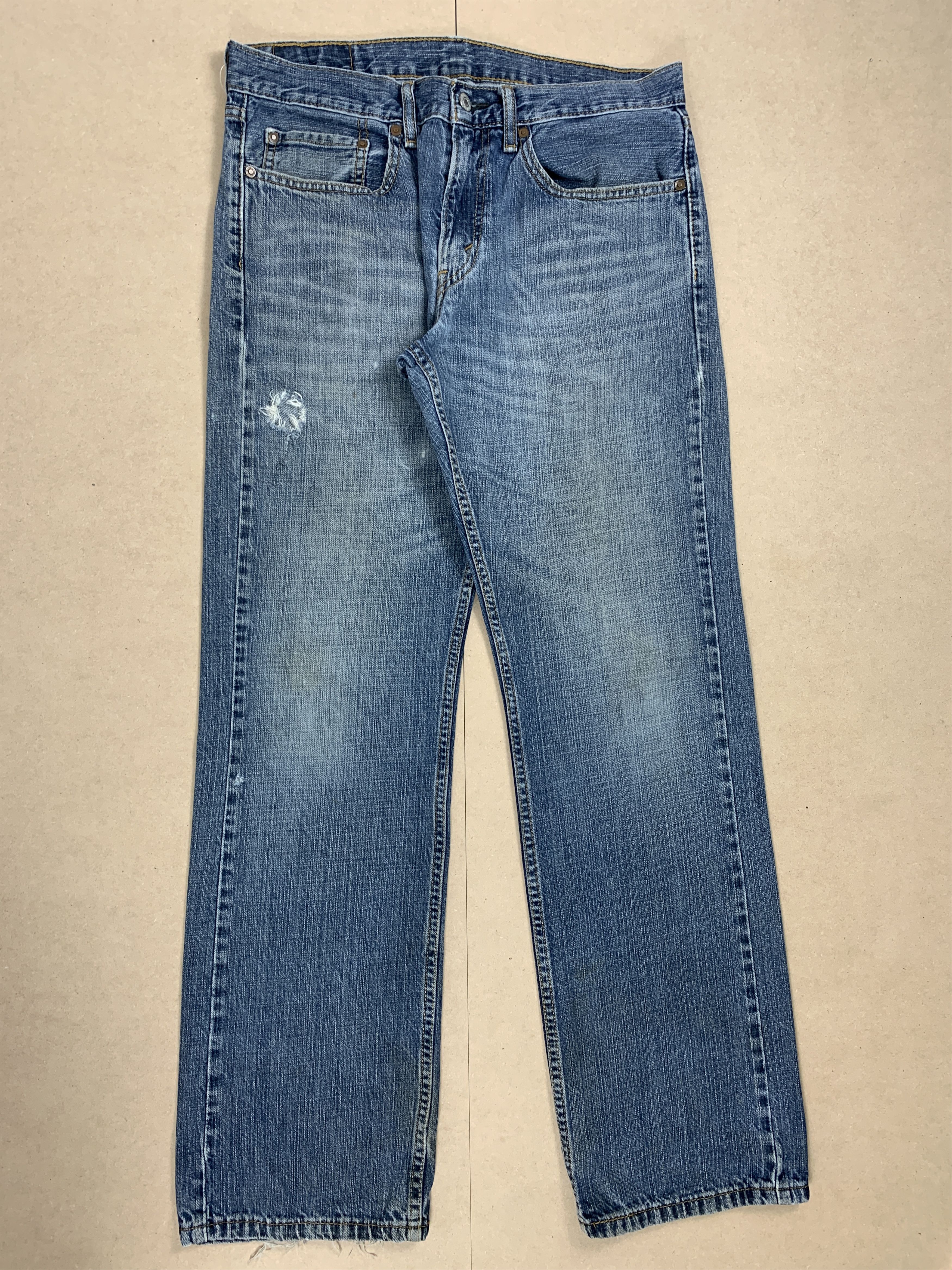 Levi's Vintage Levis 559 Straight Cut Faded Jeans Size US 32 / EU 48 - 1 Thumbnail