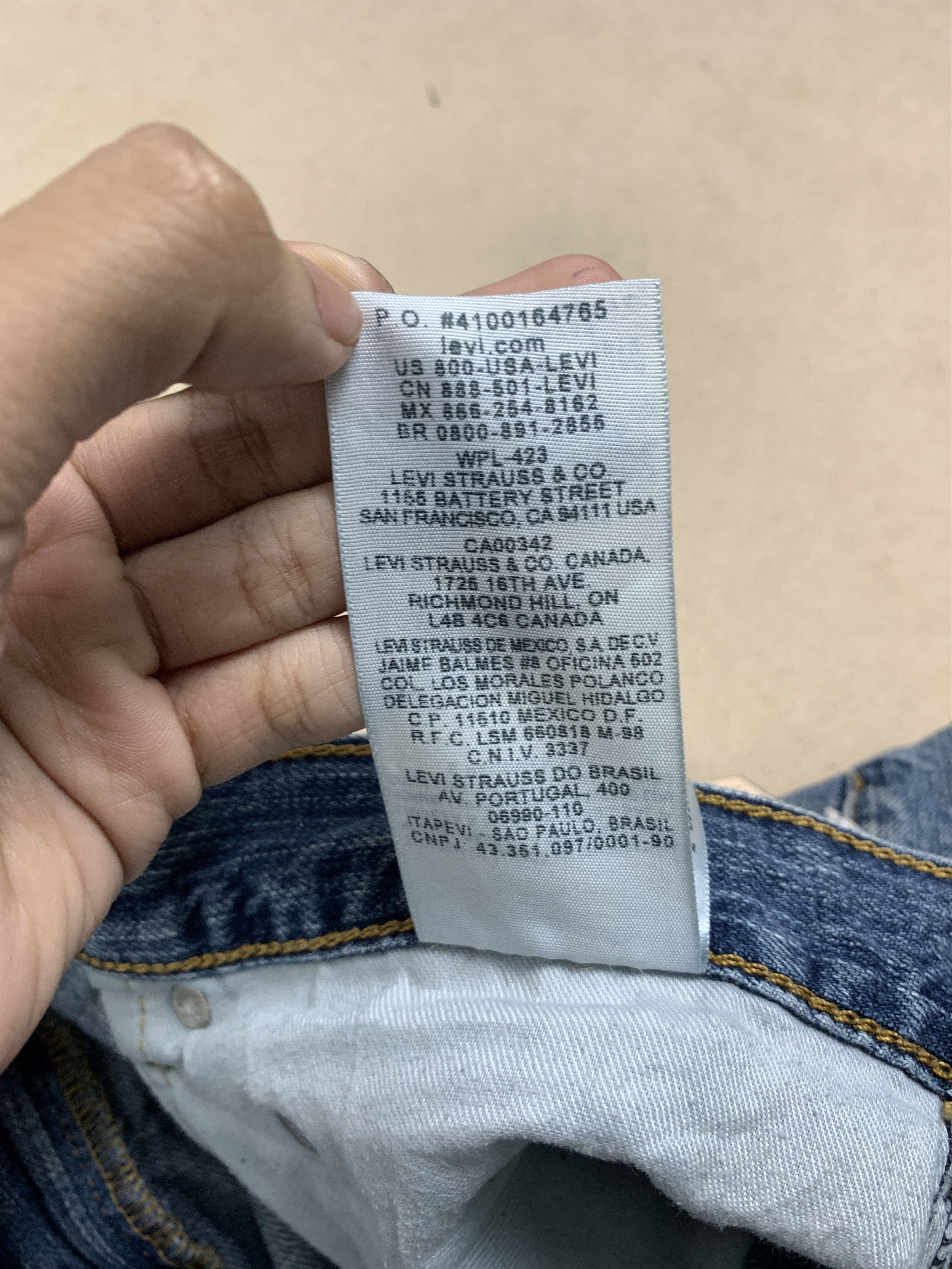 Levi's Vintage Levis 559 Straight Cut Faded Jeans Size US 32 / EU 48 - 15 Thumbnail