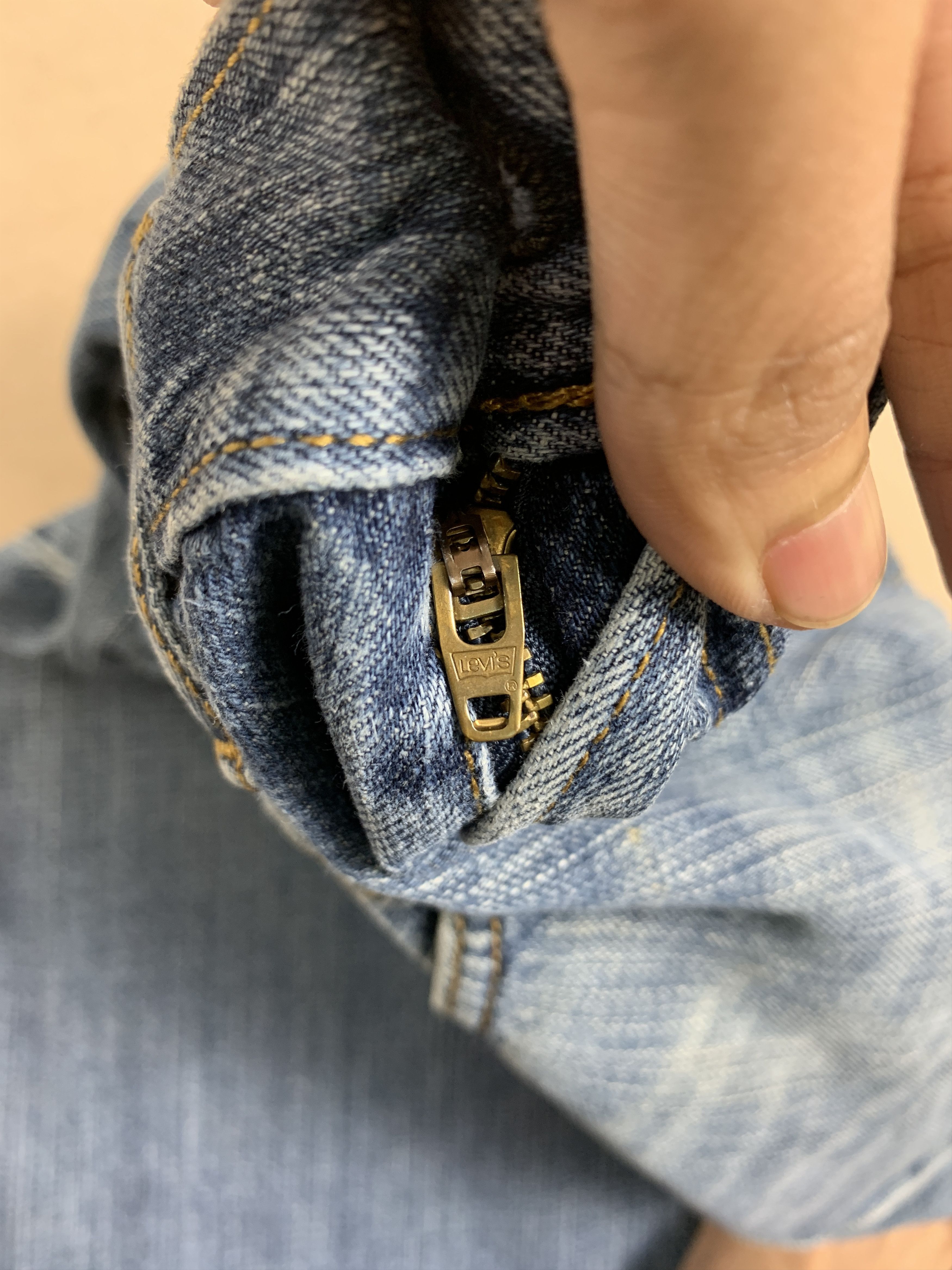 Levi's Vintage Levis 559 Straight Cut Faded Jeans Size US 32 / EU 48 - 18 Thumbnail