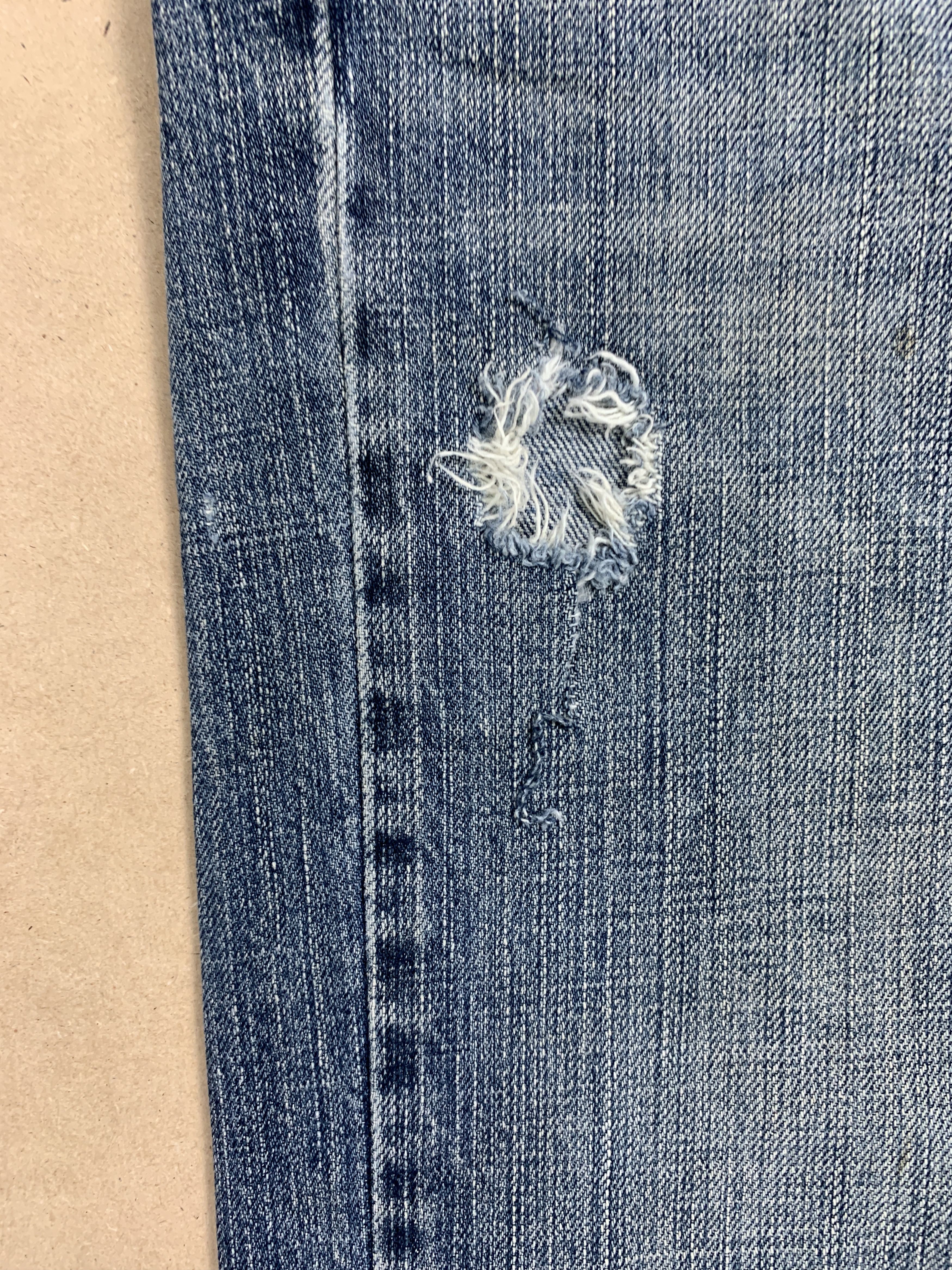 Levi's Vintage Levis 559 Straight Cut Faded Jeans Size US 32 / EU 48 - 4 Thumbnail