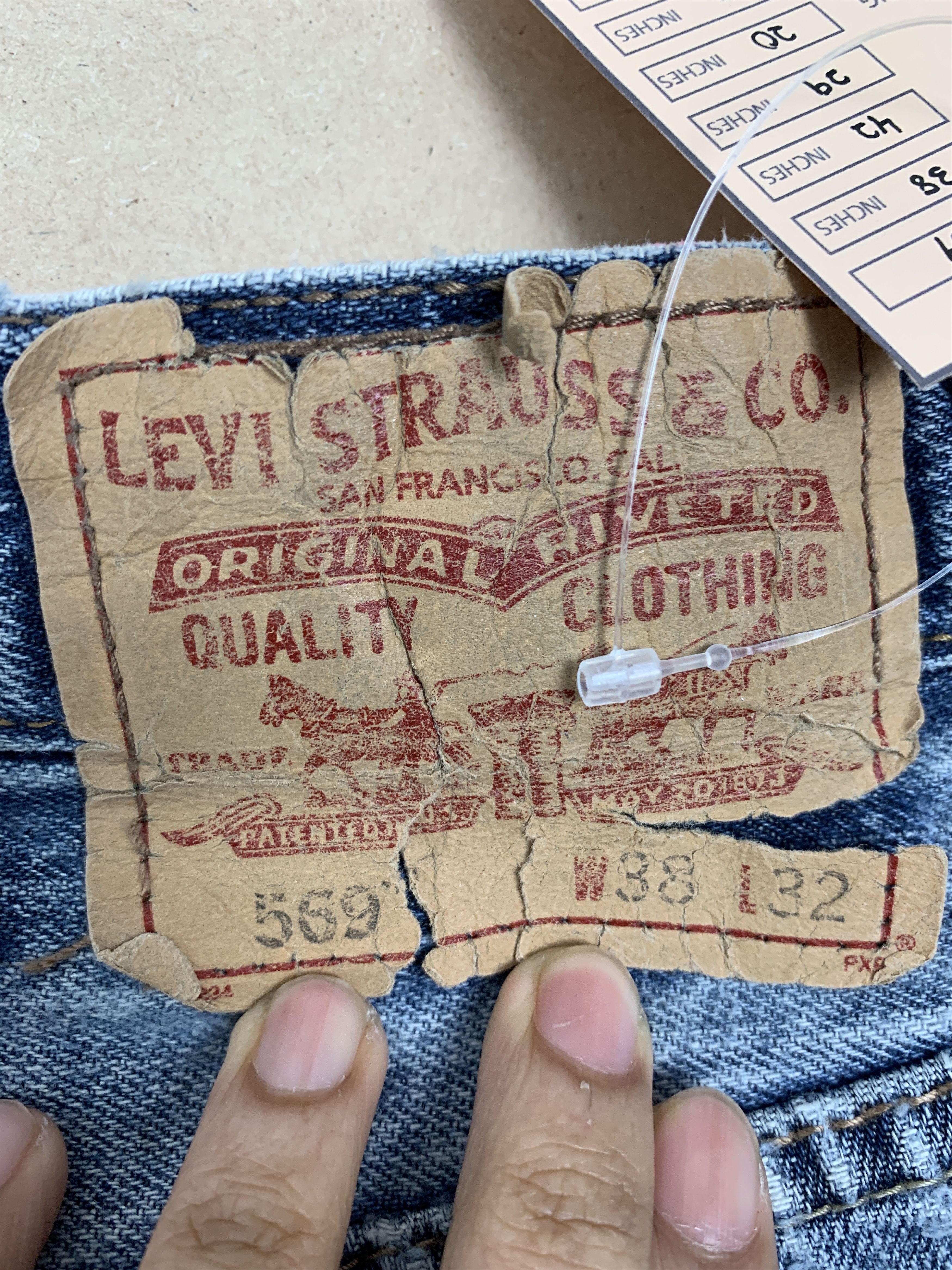 Levi's Vintage Levis 569 Straight Cut faded Mid Wash Jeans Size US 38 / EU 54 - 9 Thumbnail