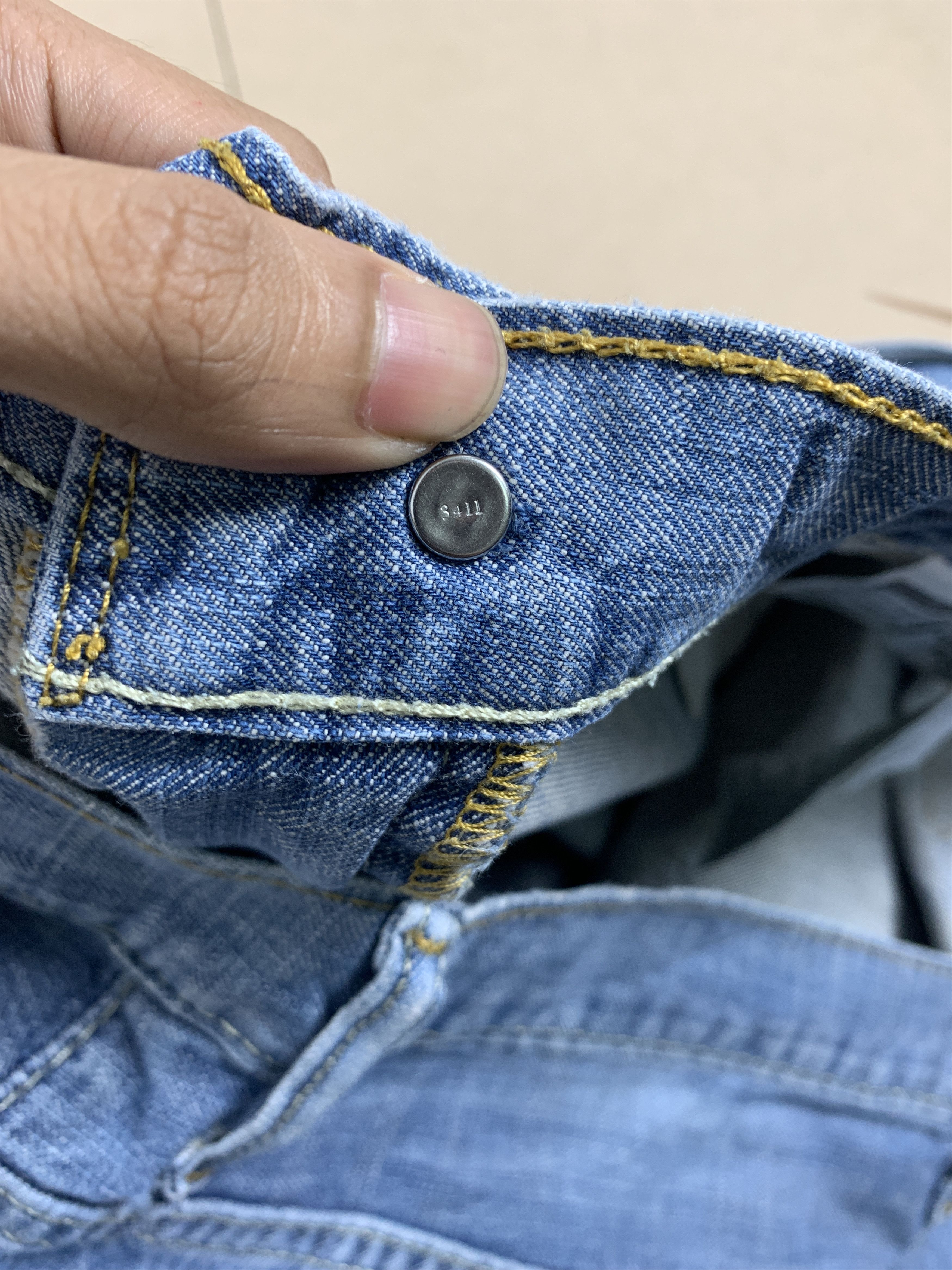 Levi's Vintage Levi's 569 Faded Blue Jeans Size US 36 / EU 52 - 16 Thumbnail
