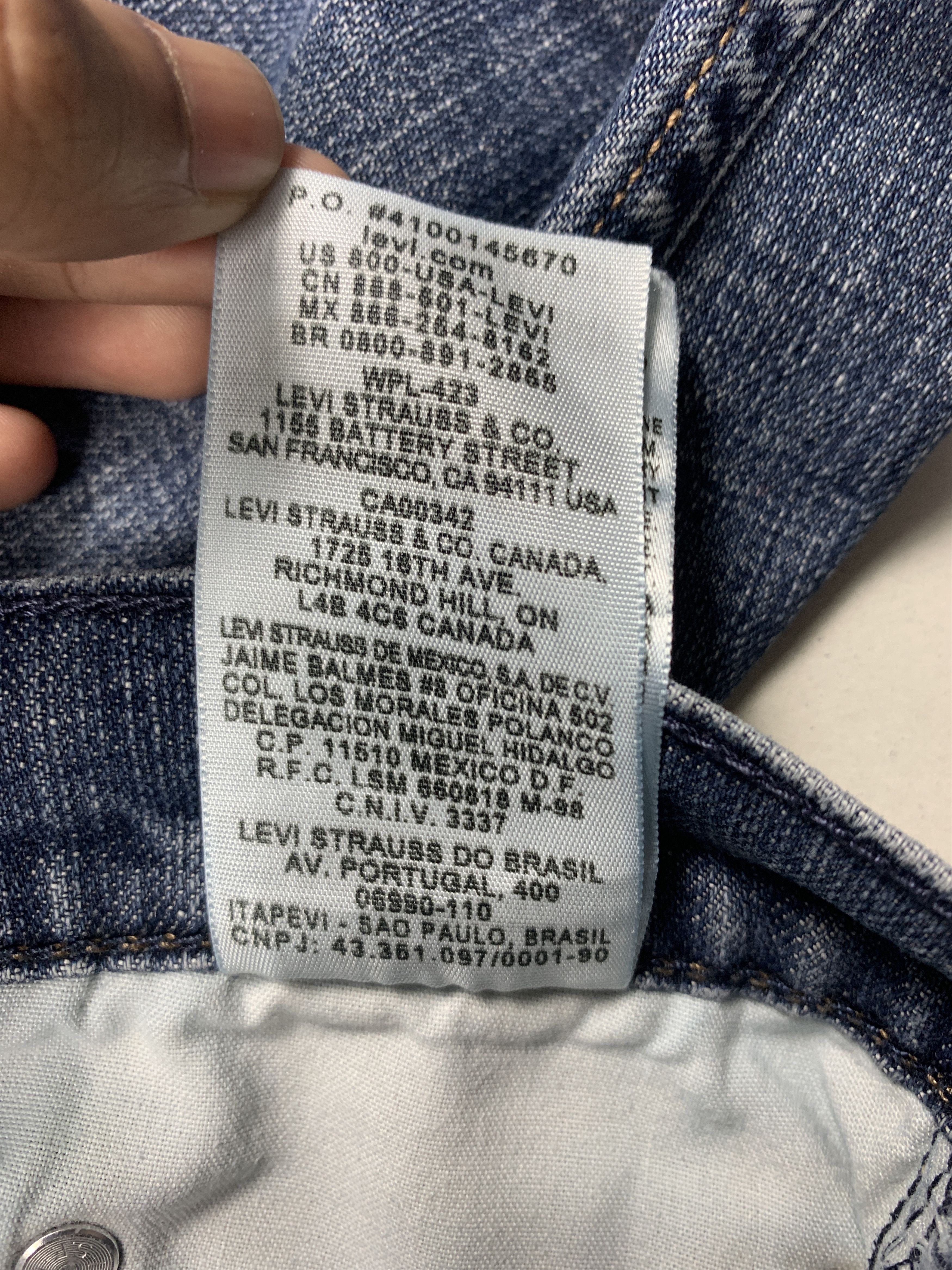 Levi's × Vintage Vintage LEVI'S 559 Distressed Faded Straight Cut Mid Wash Size US 34 / EU 50 - 22 Thumbnail