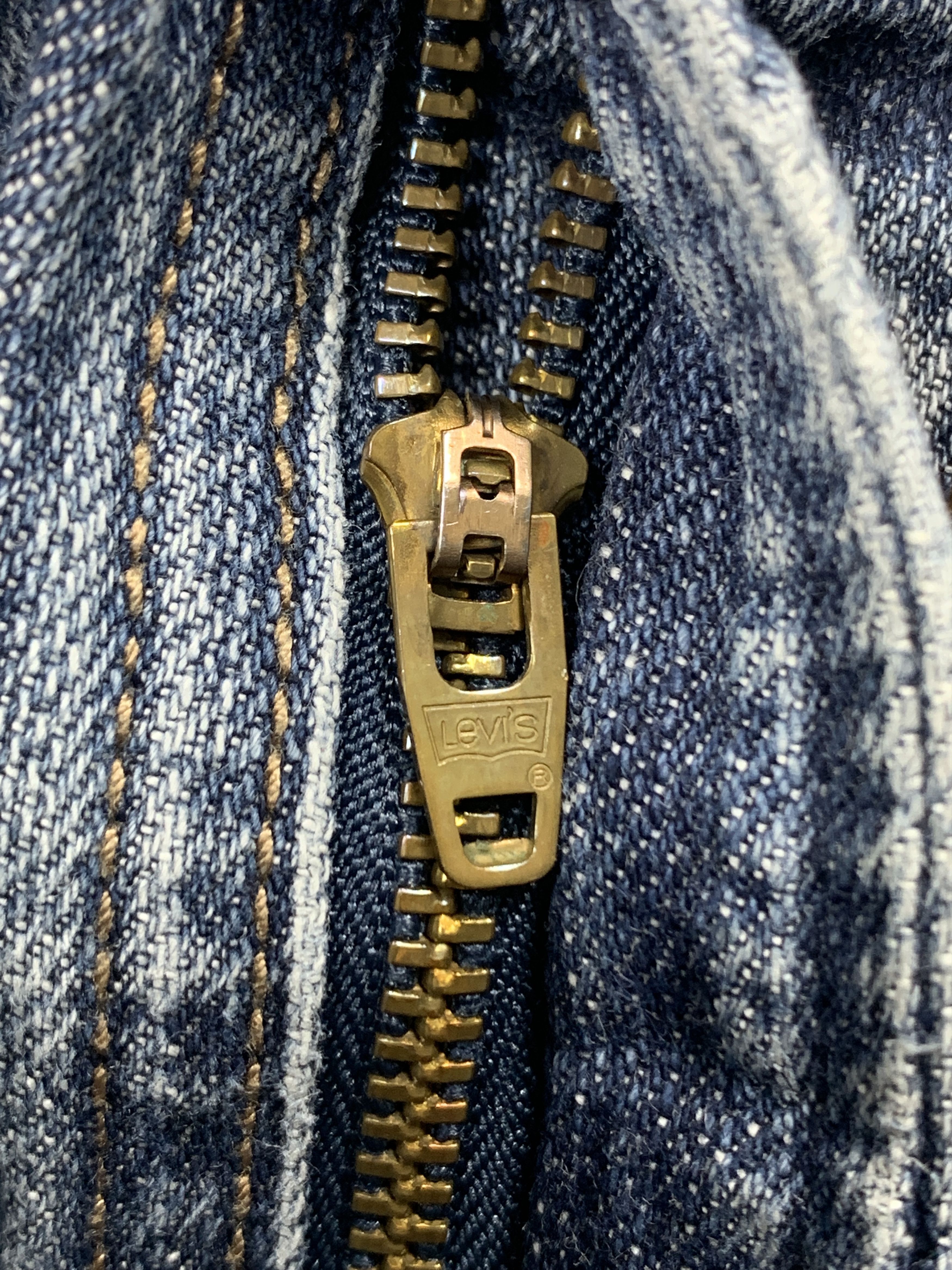 Levi's × Vintage Vintage LEVI'S 559 Distressed Faded Straight Cut Mid Wash Size US 34 / EU 50 - 9 Thumbnail