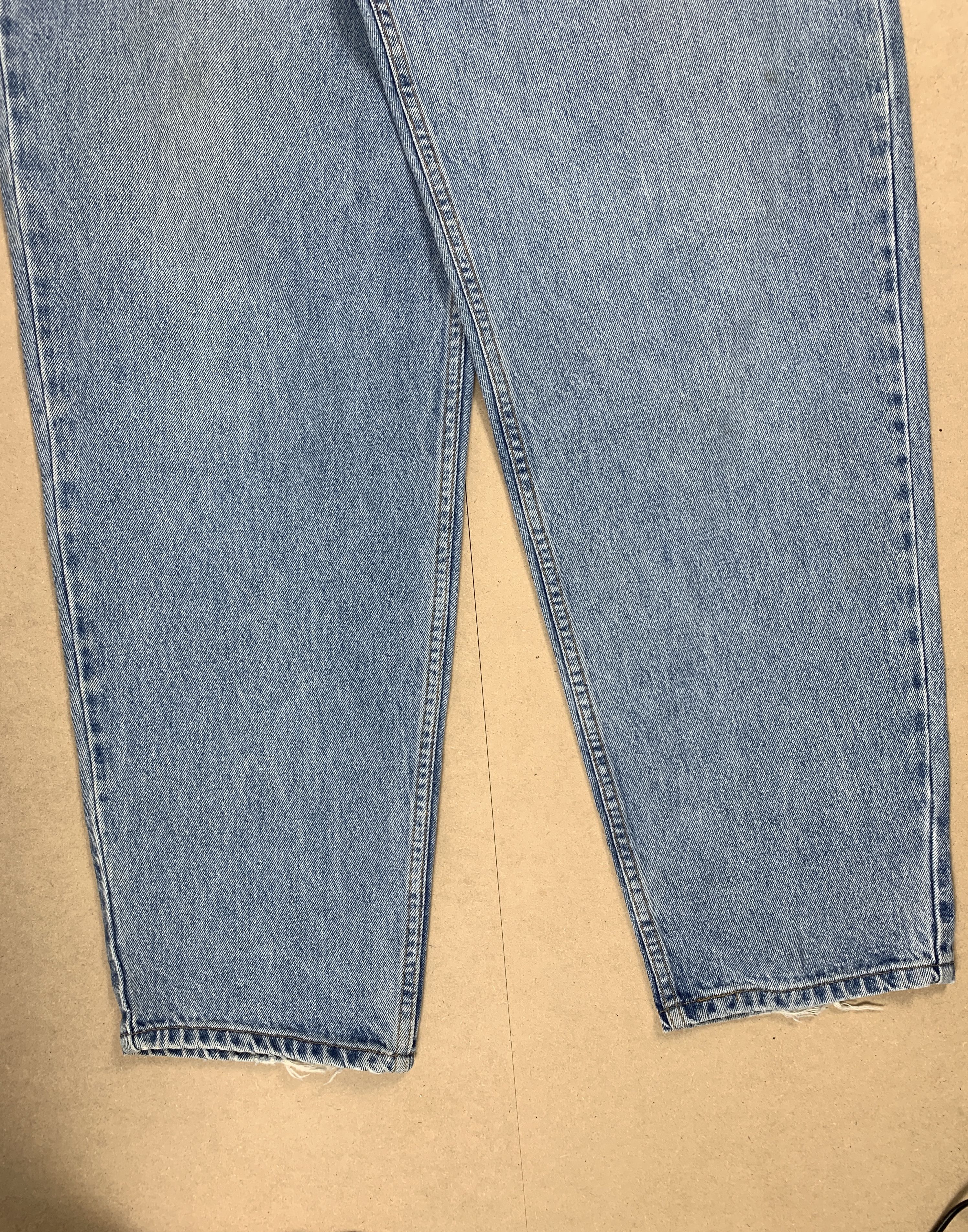 Levi's Vintage Levi's 560 Loose Blue Ligth Wash Jeans Size US 38 / EU 54 - 4 Thumbnail